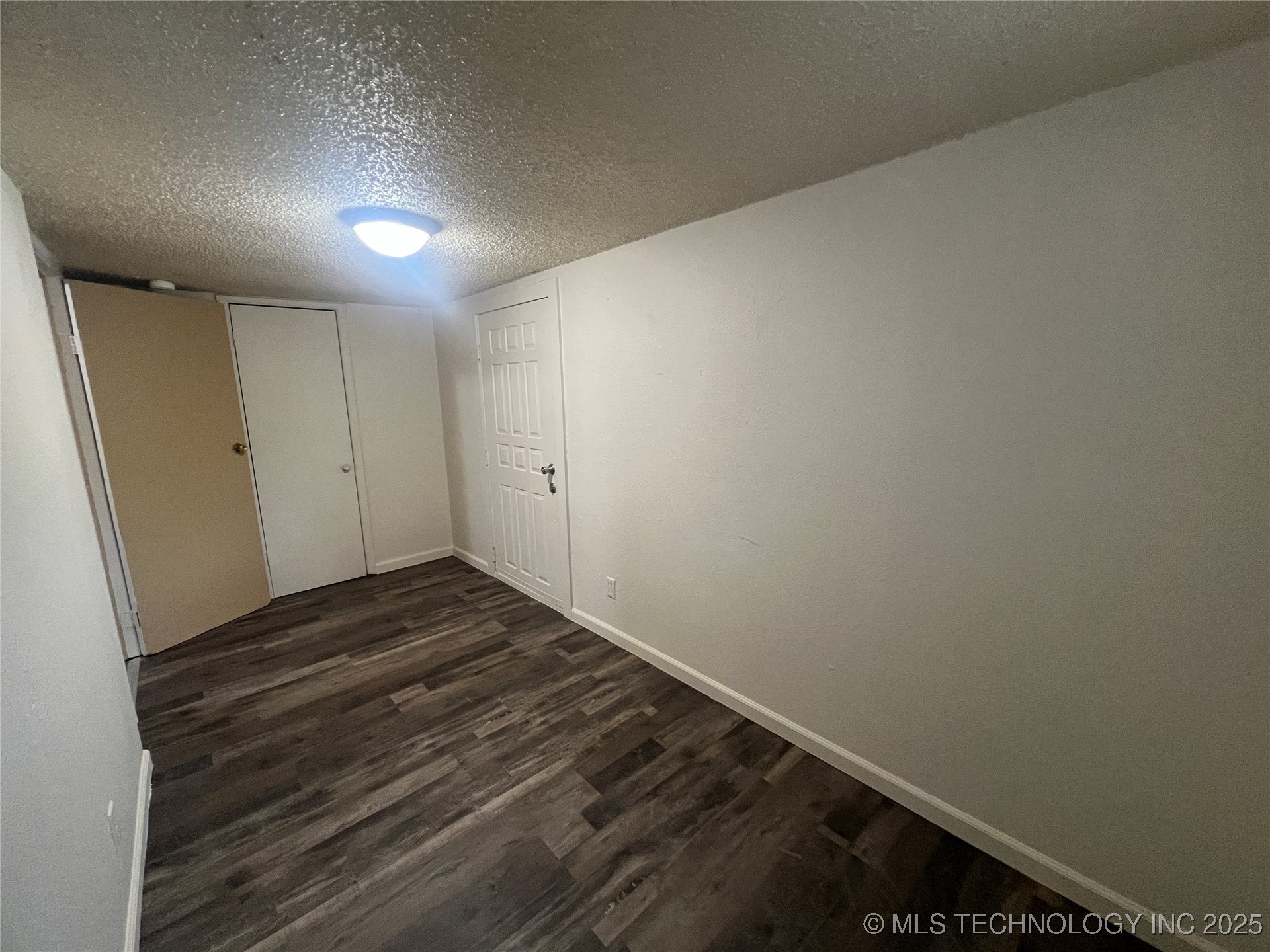 1108 N Jones Avenue Property Photo 39