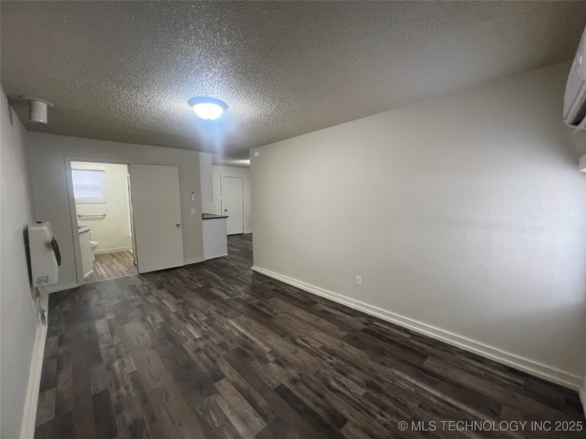 1108 N Jones Avenue Property Photo 43