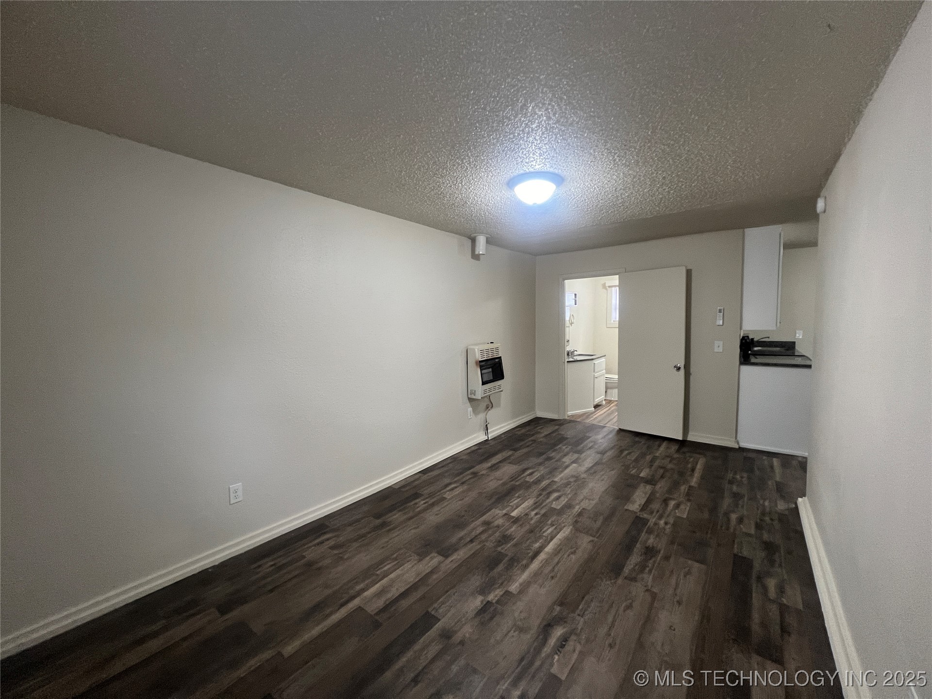 1108 N Jones Avenue Property Photo 44