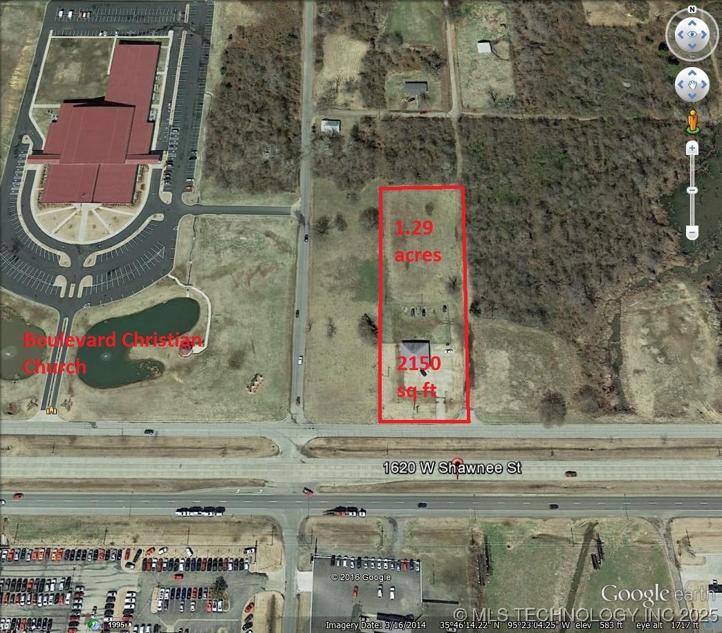 1620 W Shawnee Bypass Property Photo 2