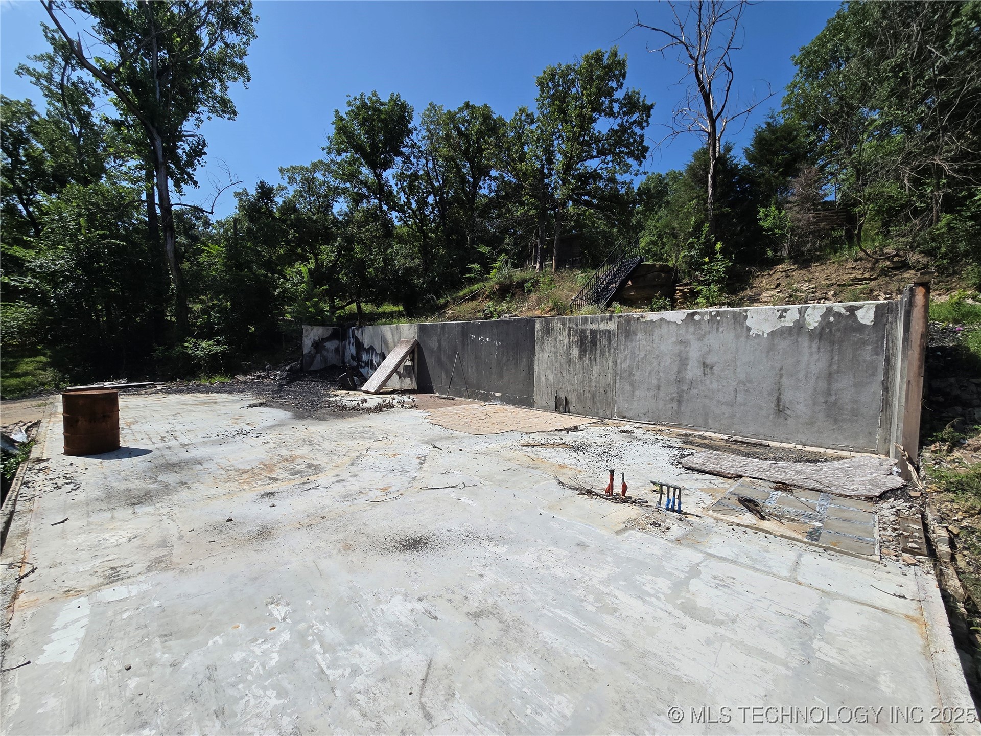 1274 Sleepy Hollow Drive Property Photo 7