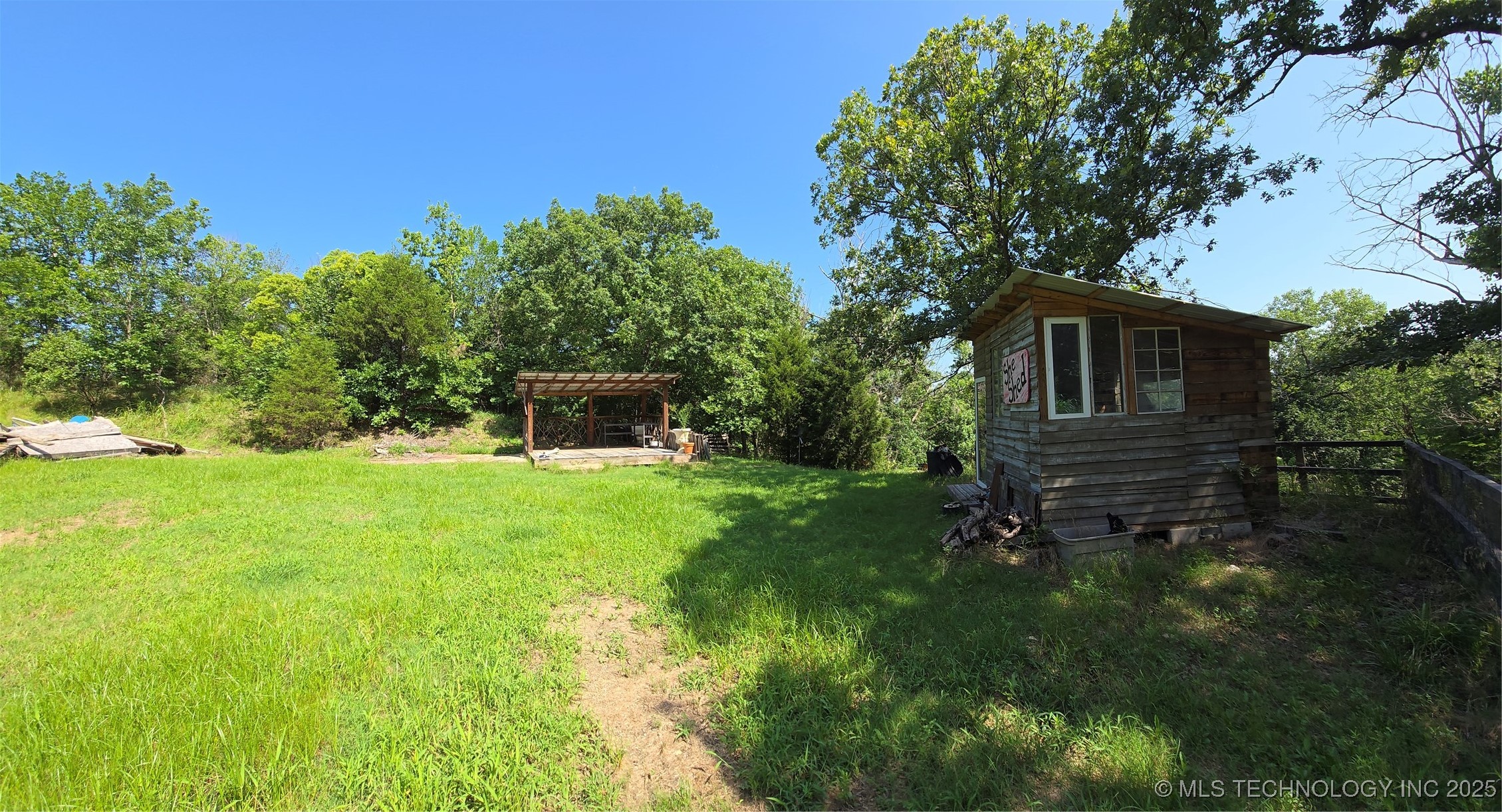 1274 Sleepy Hollow Drive Property Photo 9