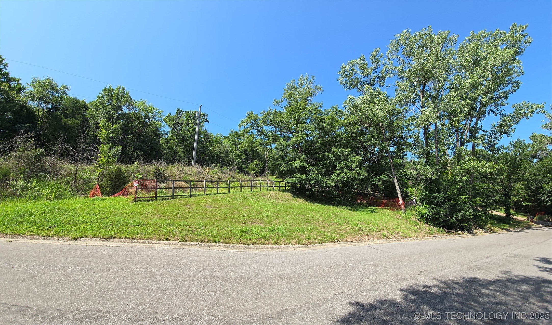 1274 Sleepy Hollow Drive Property Photo 11