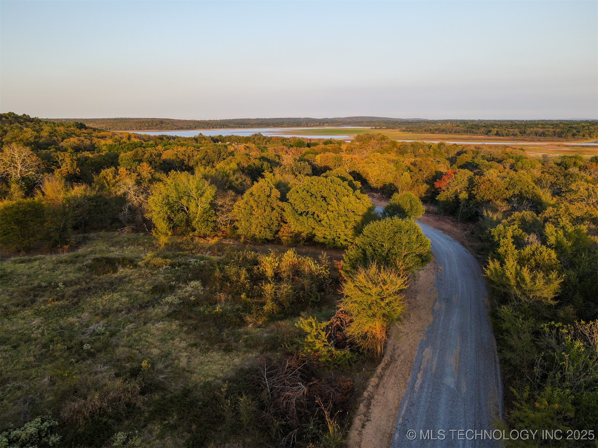 29 E 1220 Road Property Photo 6