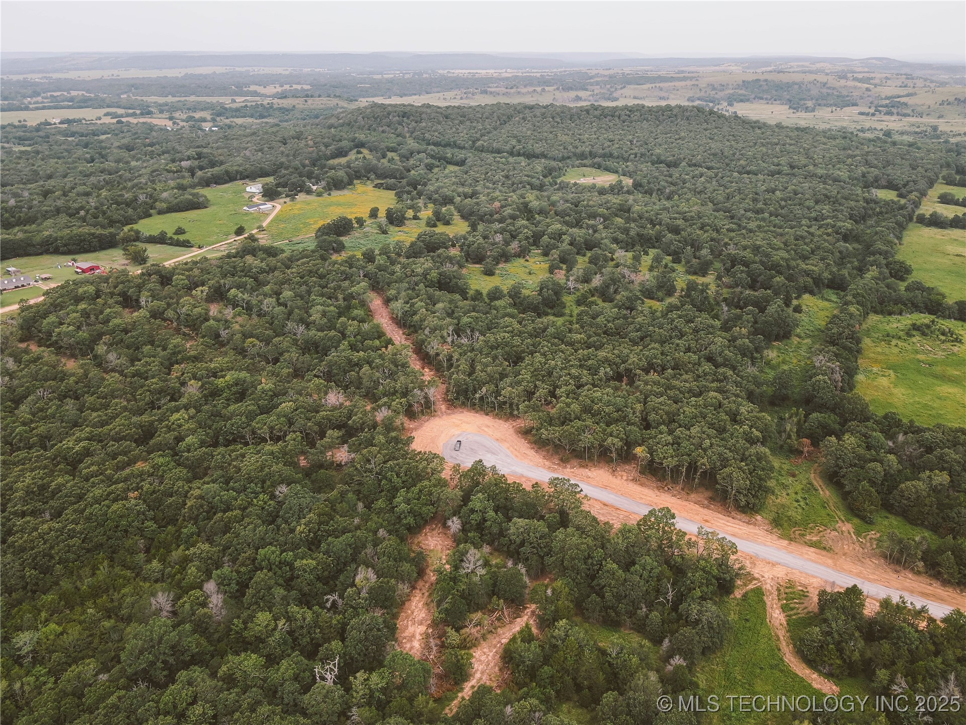 26 E 1215 Road Property Photo 2