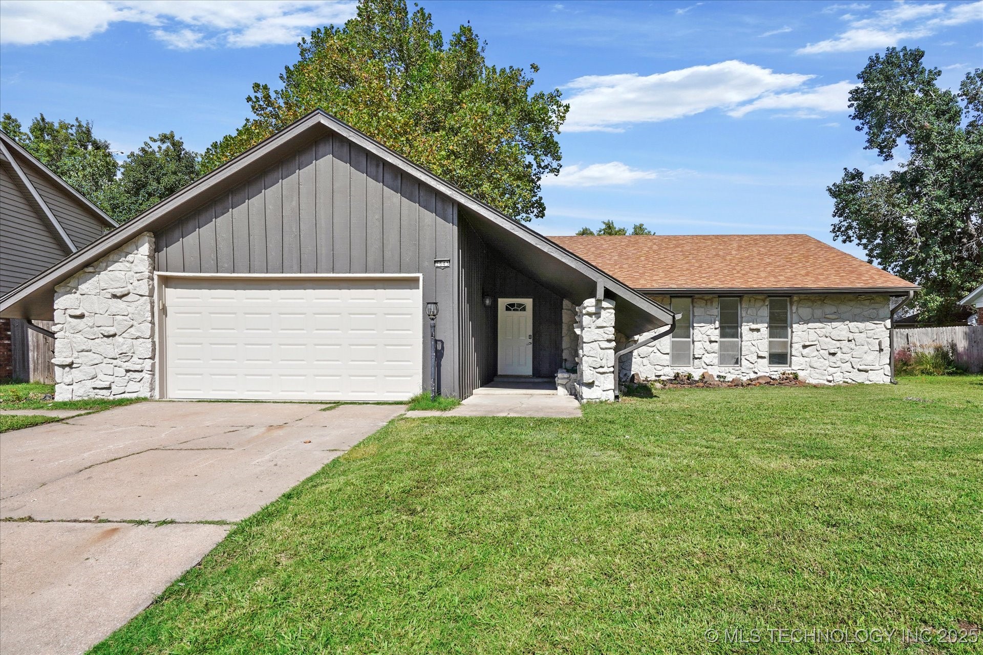 2643 S 101st East Street Property Photo 1