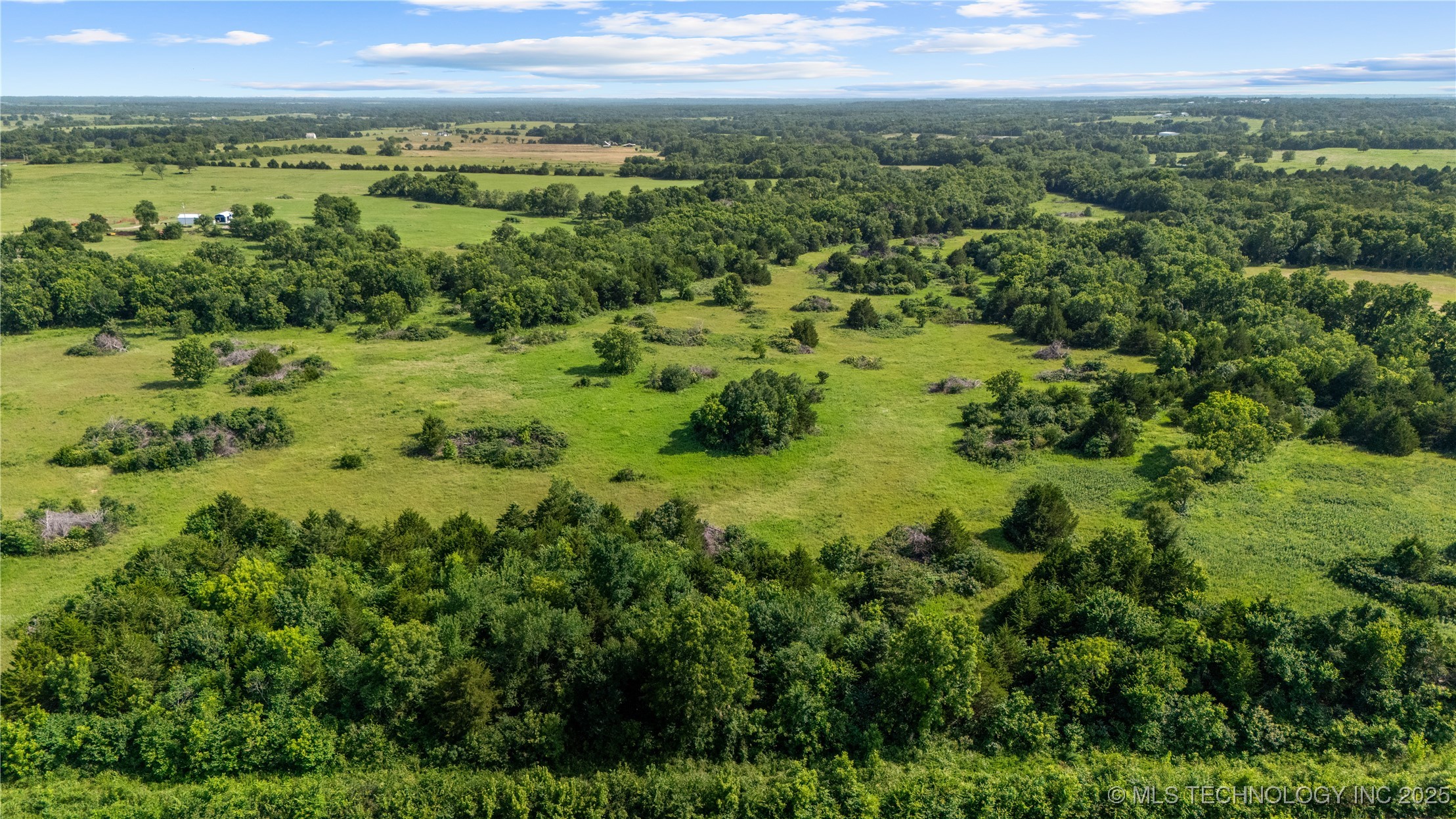 001 E 800 Road Property Photo 6