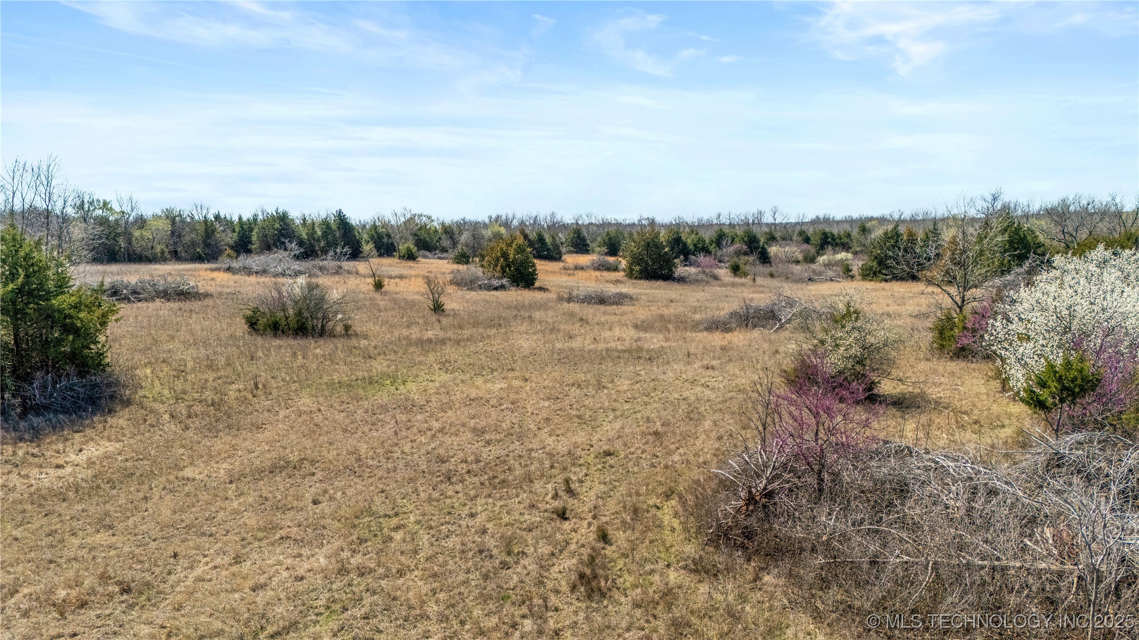 001 E 800 Road Property Photo 9