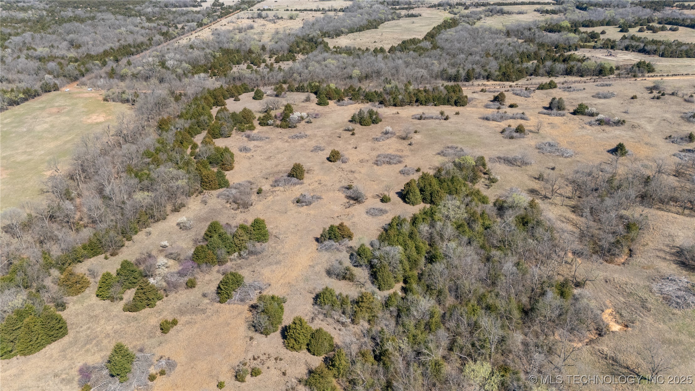 001 E 800 Road Property Photo 12