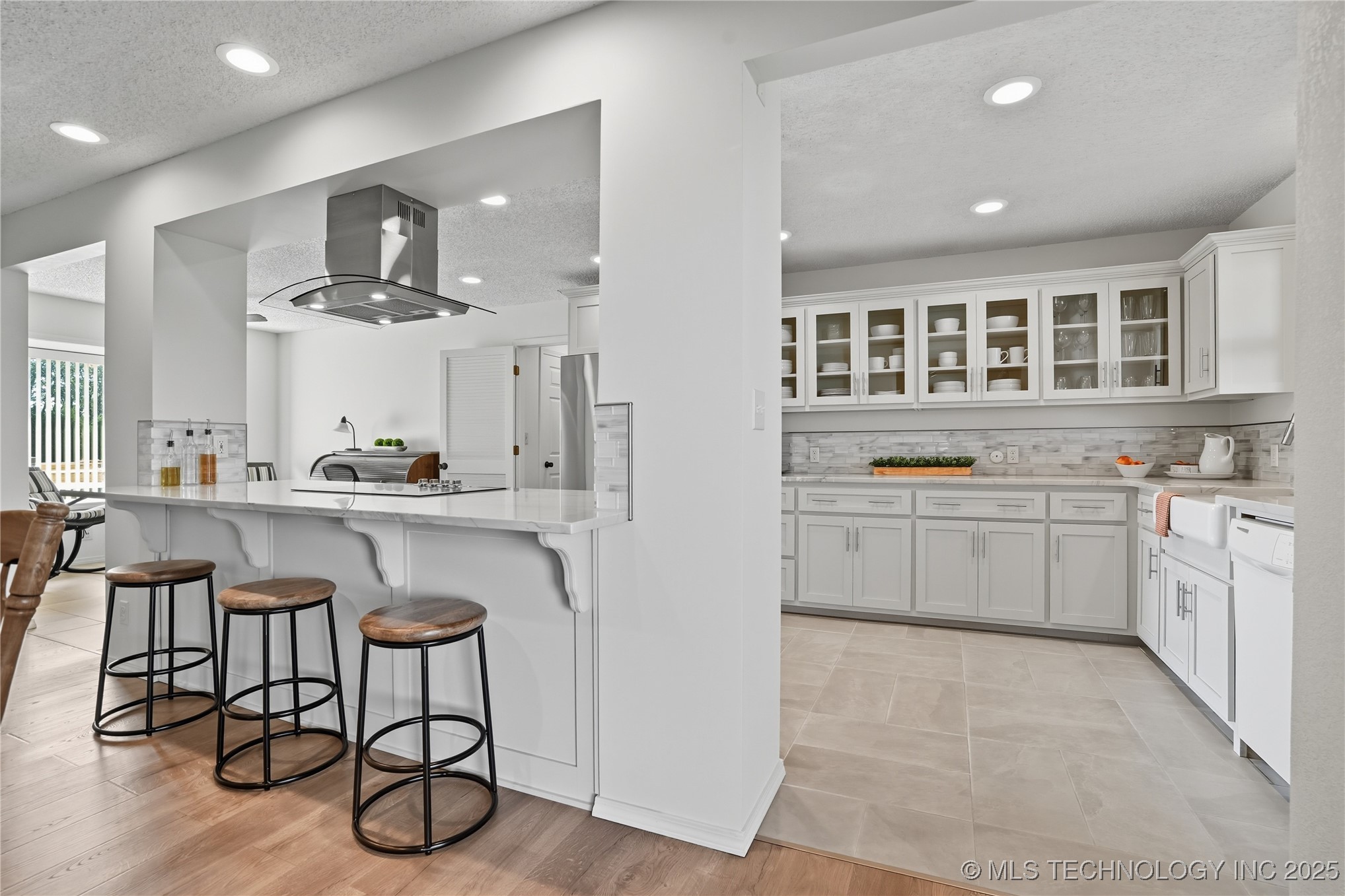 13542 N 155th East Avenue Property Photo 4