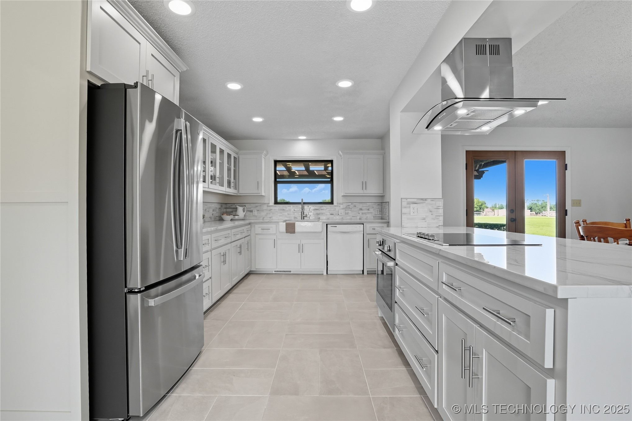 13542 N 155th East Avenue Property Photo 6