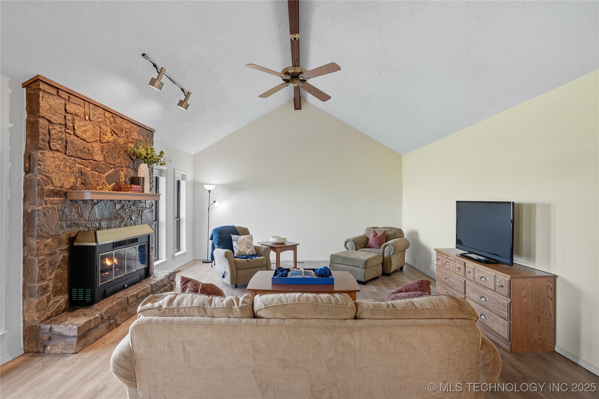 13542 N 155th East Avenue Property Photo 14