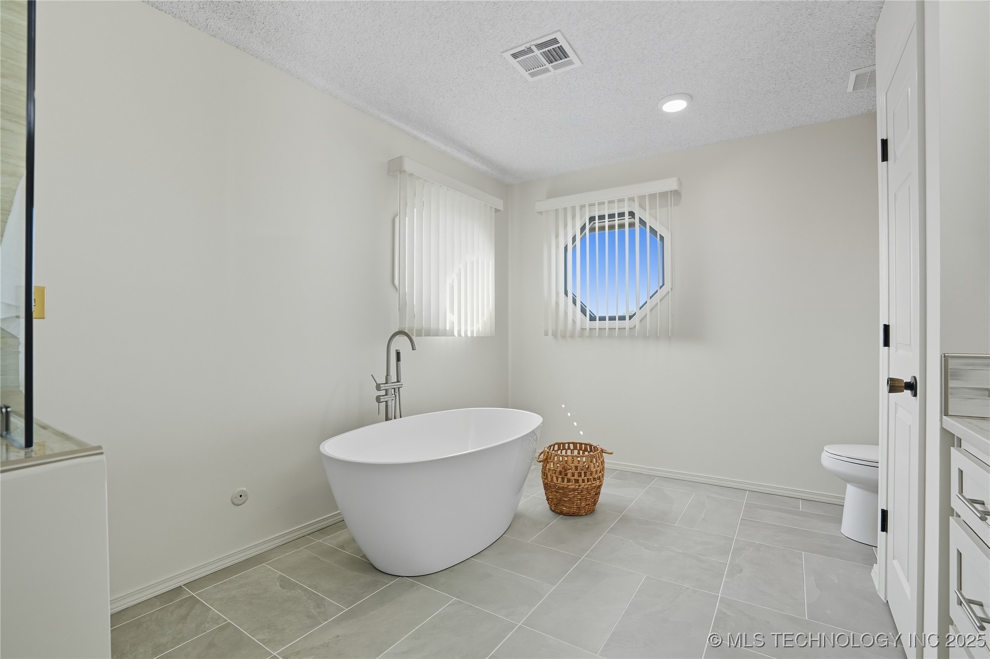 13542 N 155th East Avenue Property Photo 26