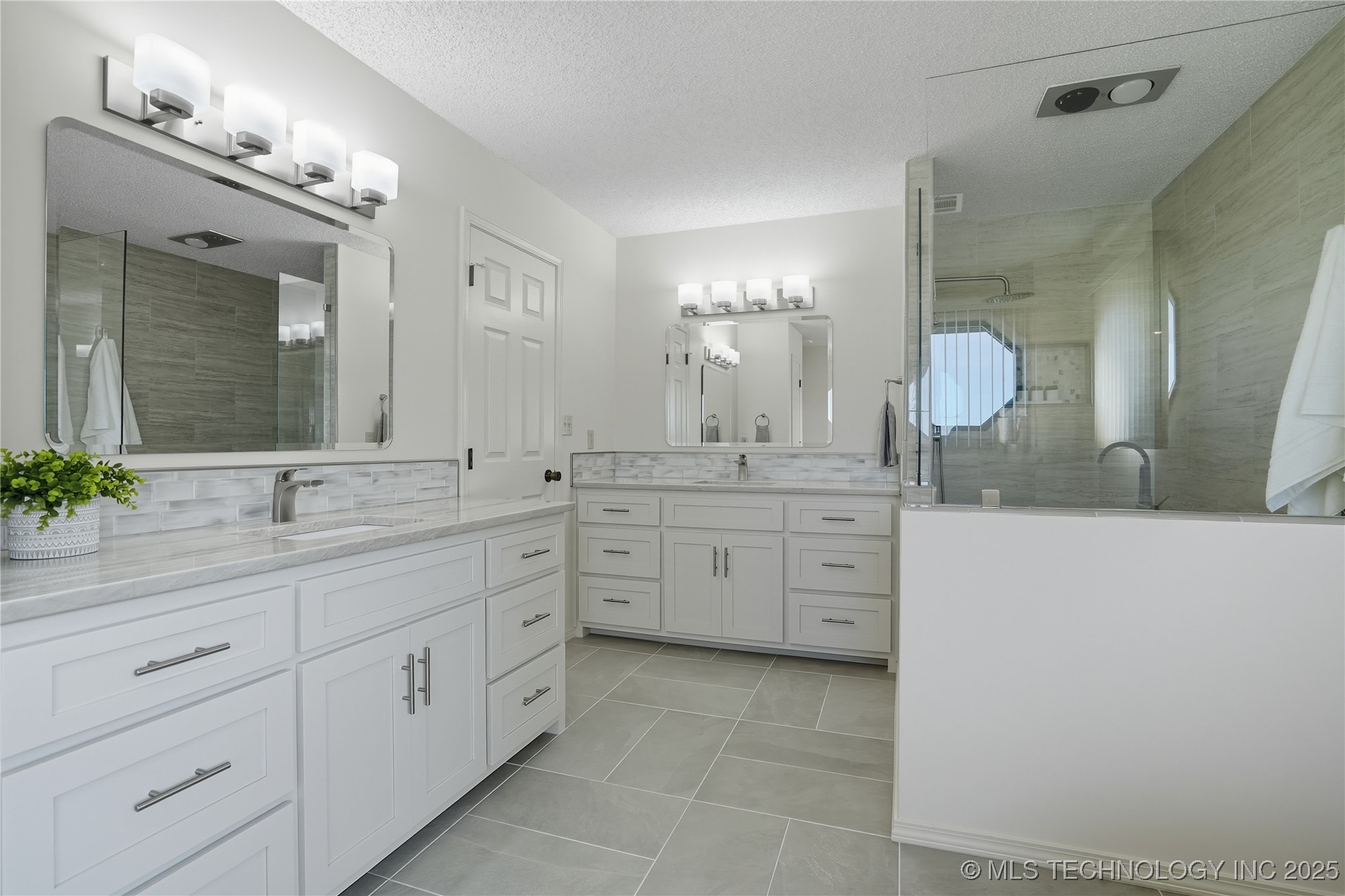 13542 N 155th East Avenue Property Photo 29