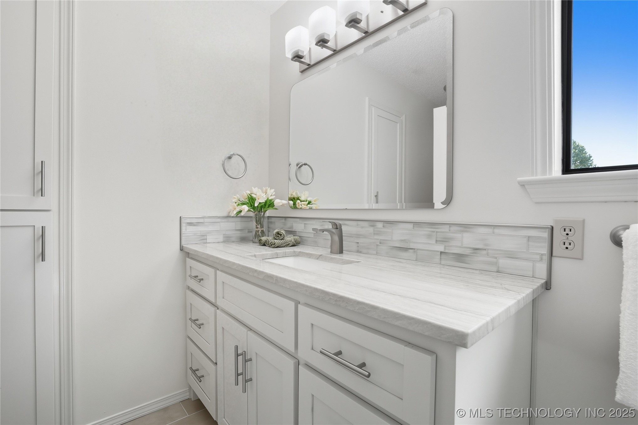 13542 N 155th East Avenue Property Photo 42