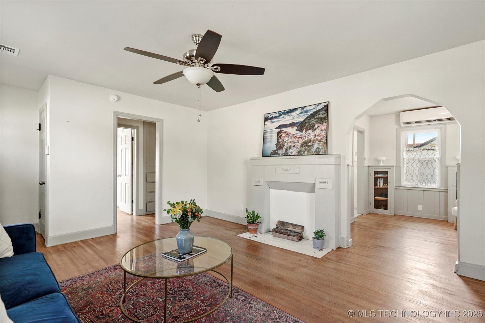 3310 E Admiral Court Property Photo 5