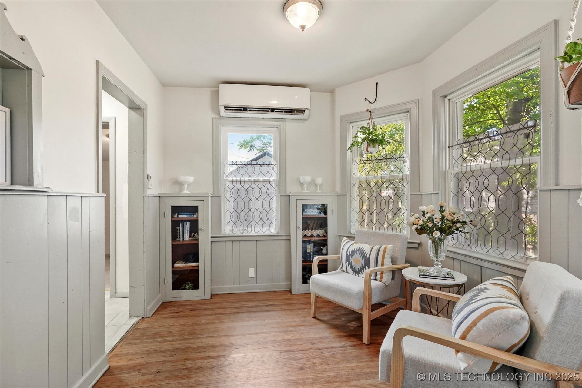 3310 E Admiral Court Property Photo 6