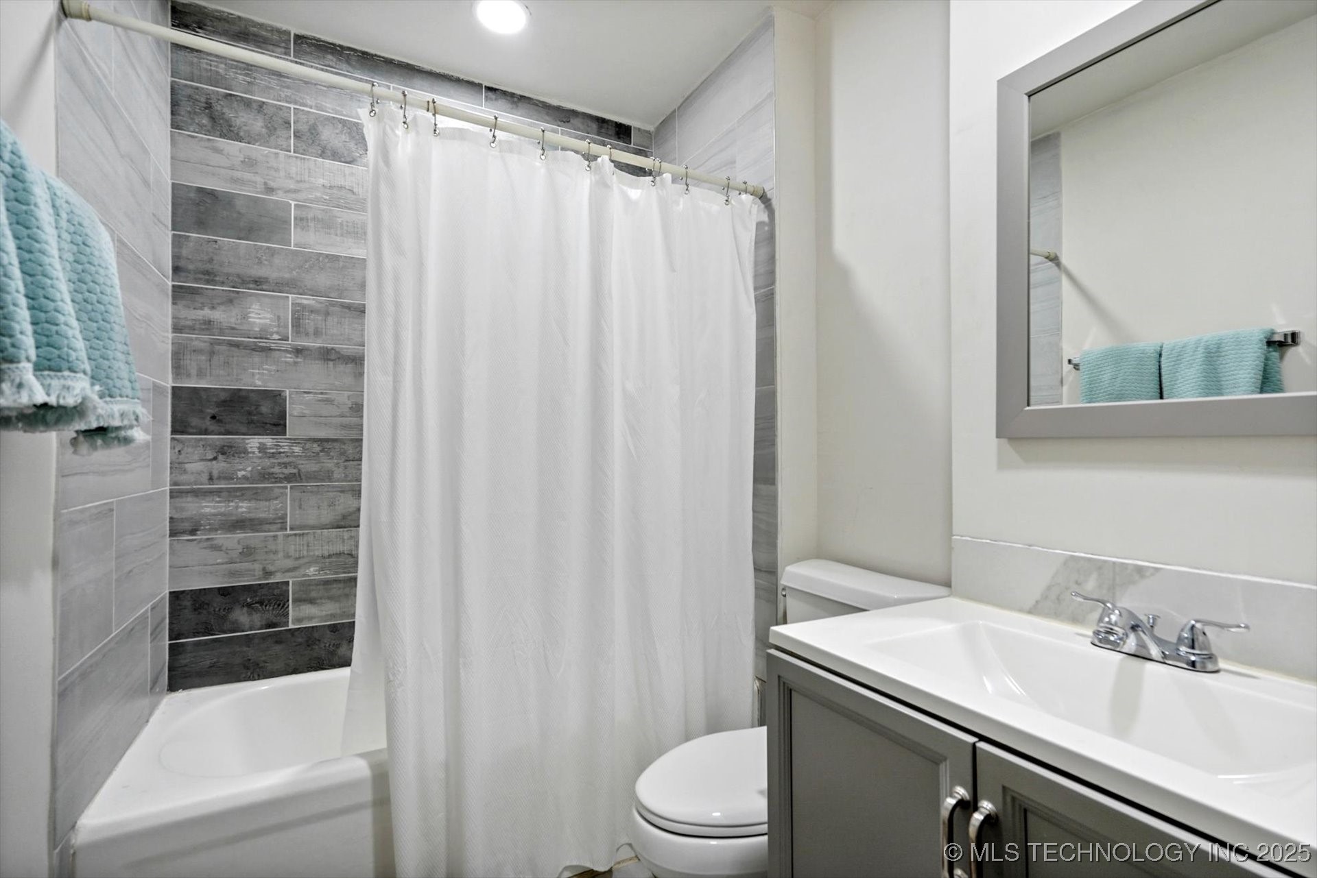 3310 E Admiral Court Property Photo 12