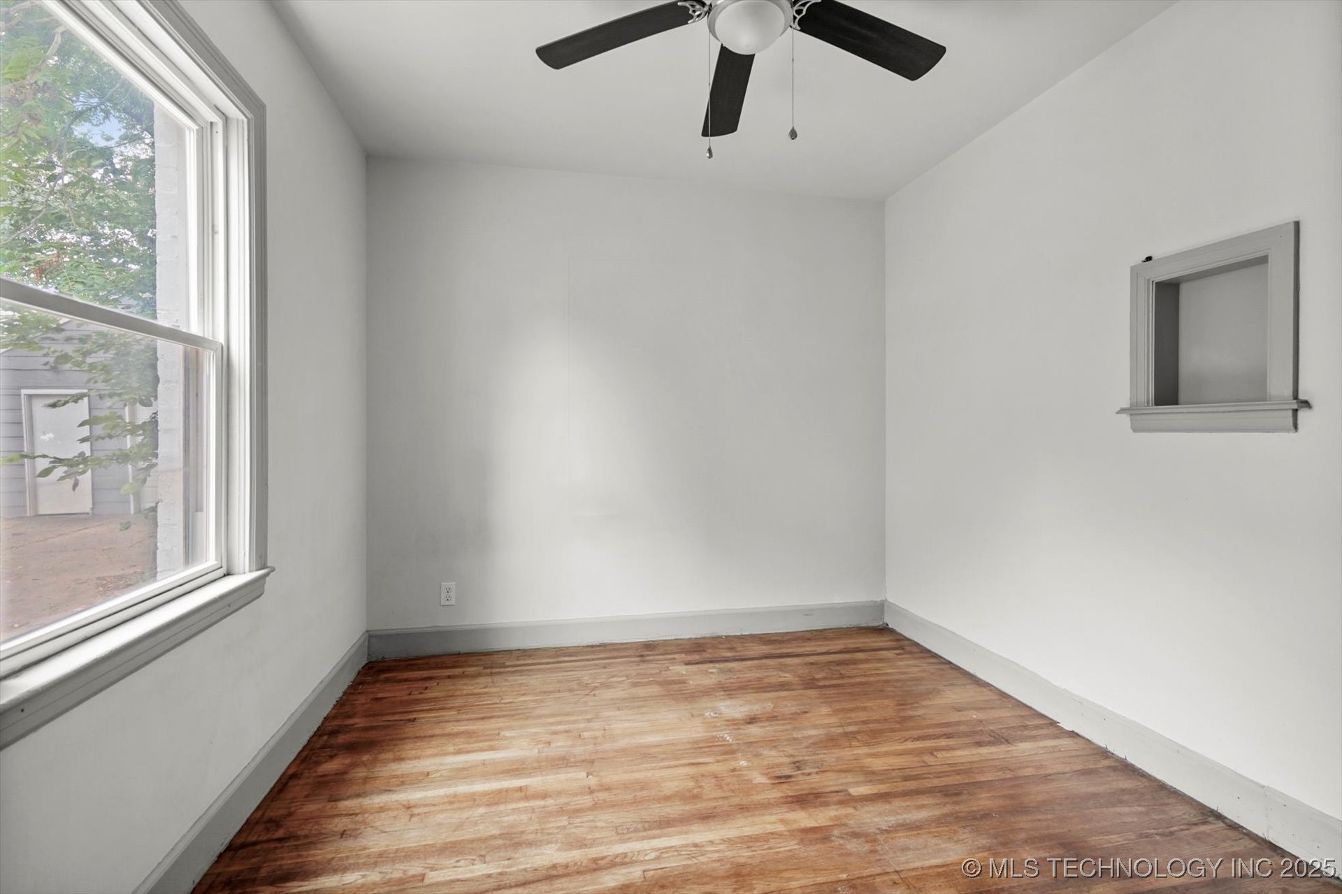 3310 E Admiral Court Property Photo 13