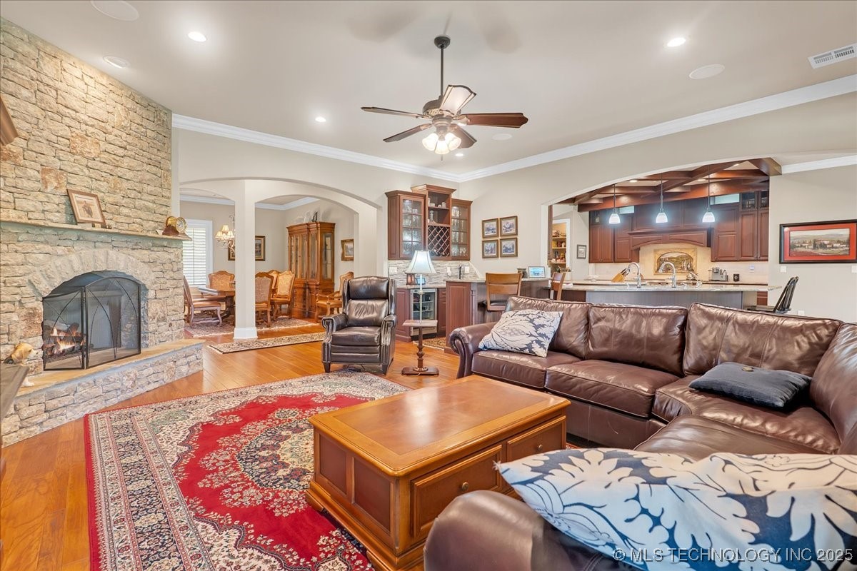 4309 S Mimosa Avenue Property Photo 6