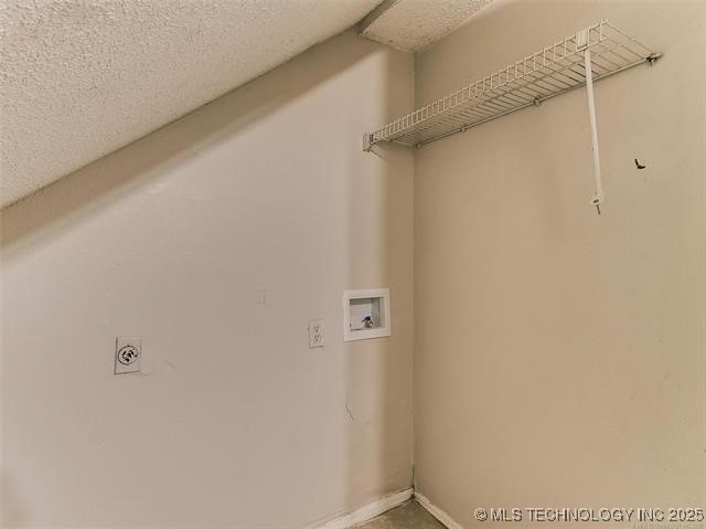 12923 E 28th Place Property Photo 20
