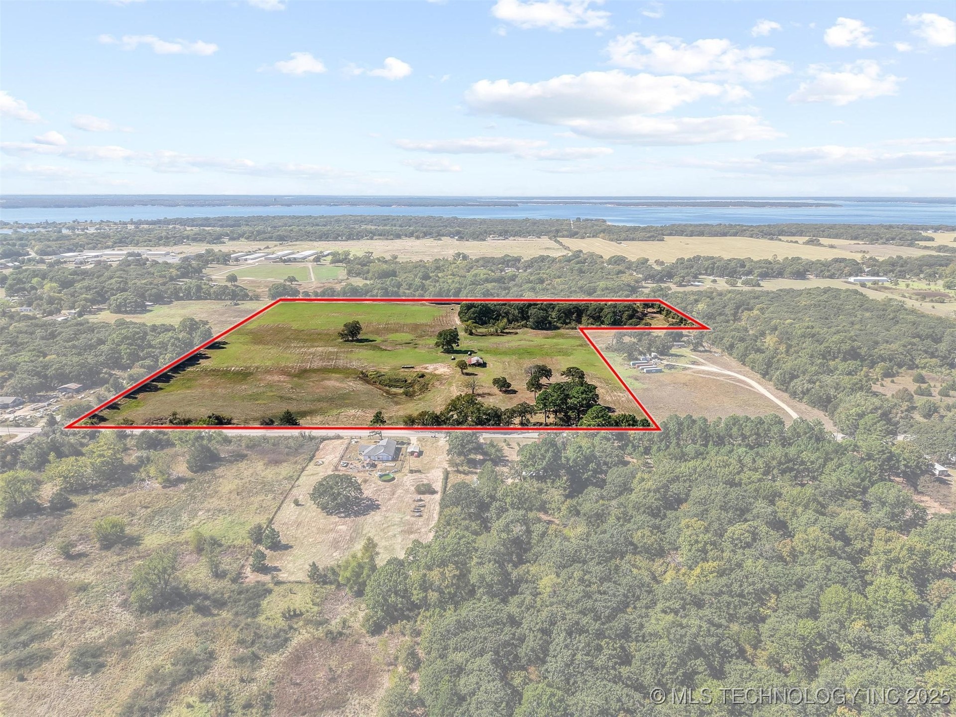 00 N 4th Avenue Property Photo 6