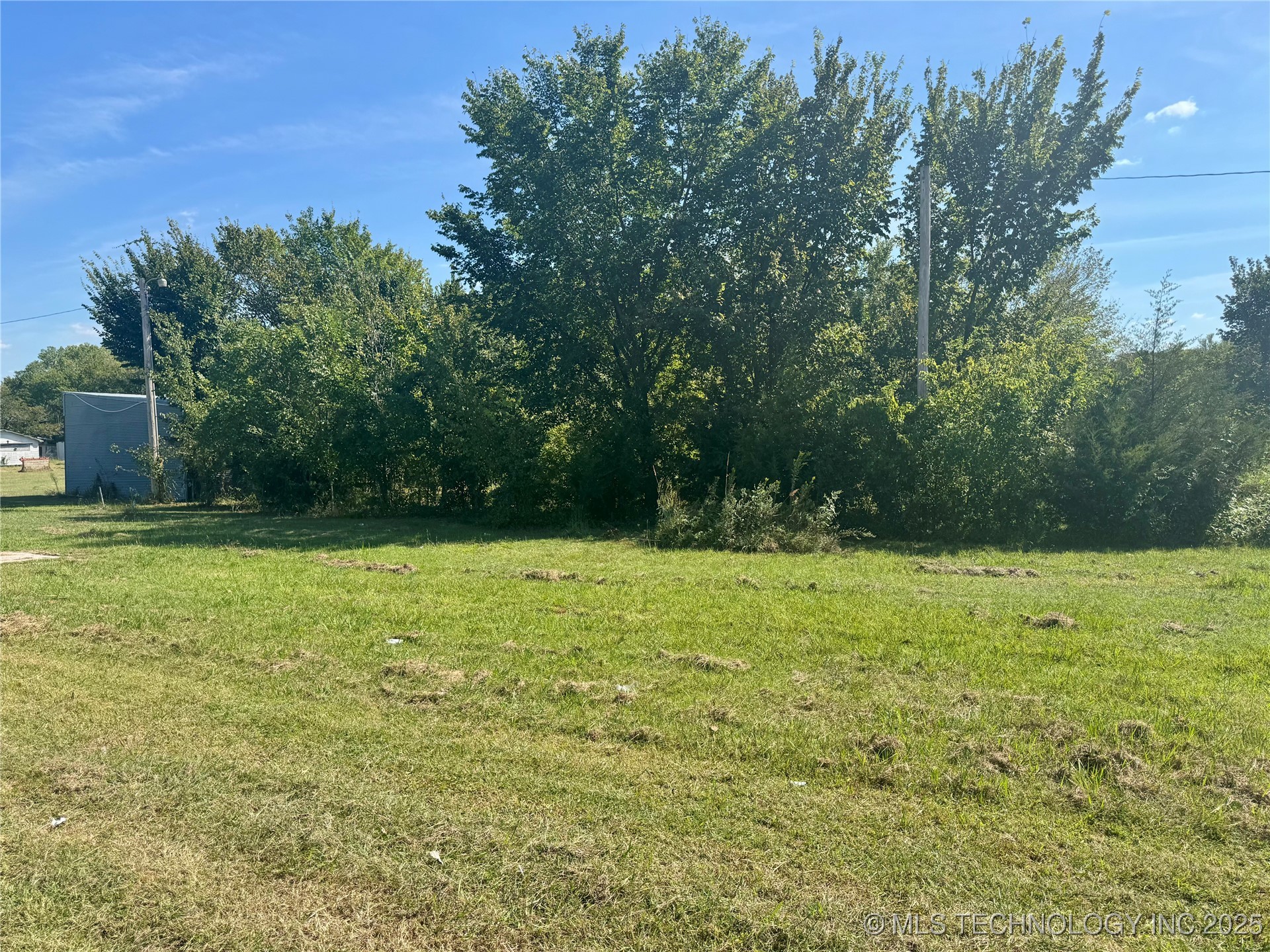 1931 Highway 70 E Property Photo 6