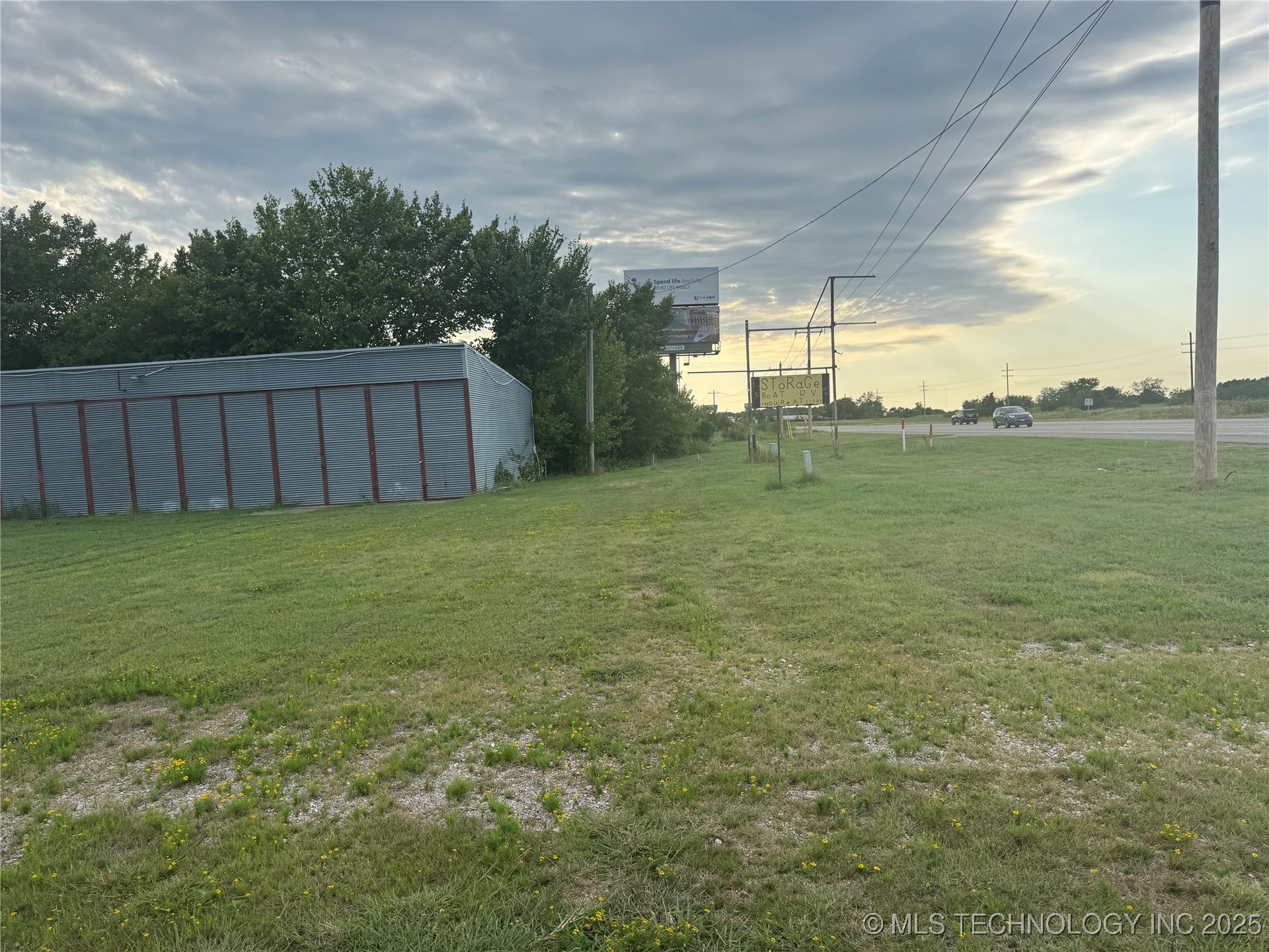 1931 Highway 70 E Property Photo 7