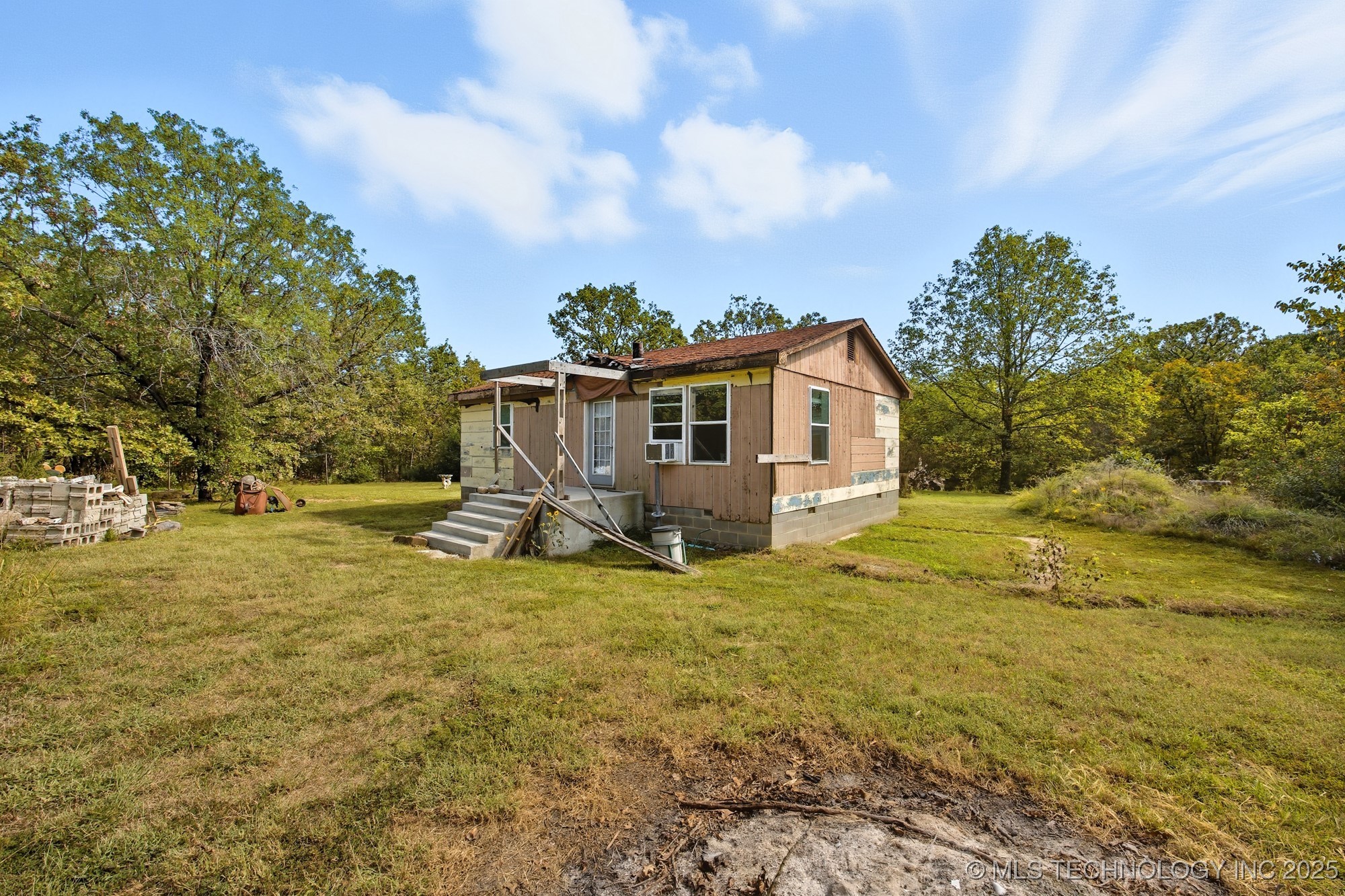 439148 E 60 Road Property Photo 5