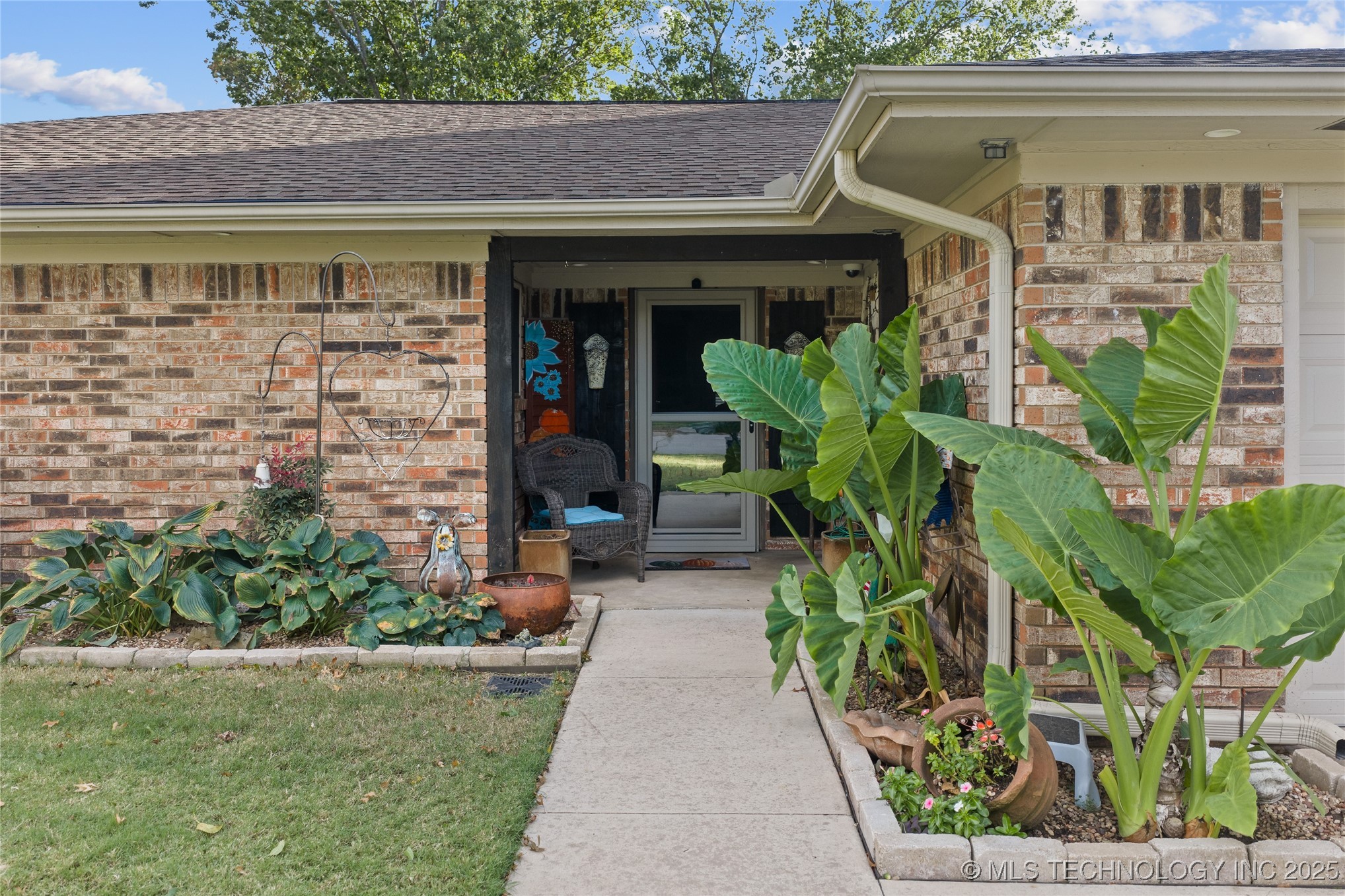 1602 Rosedale Property Photo 2