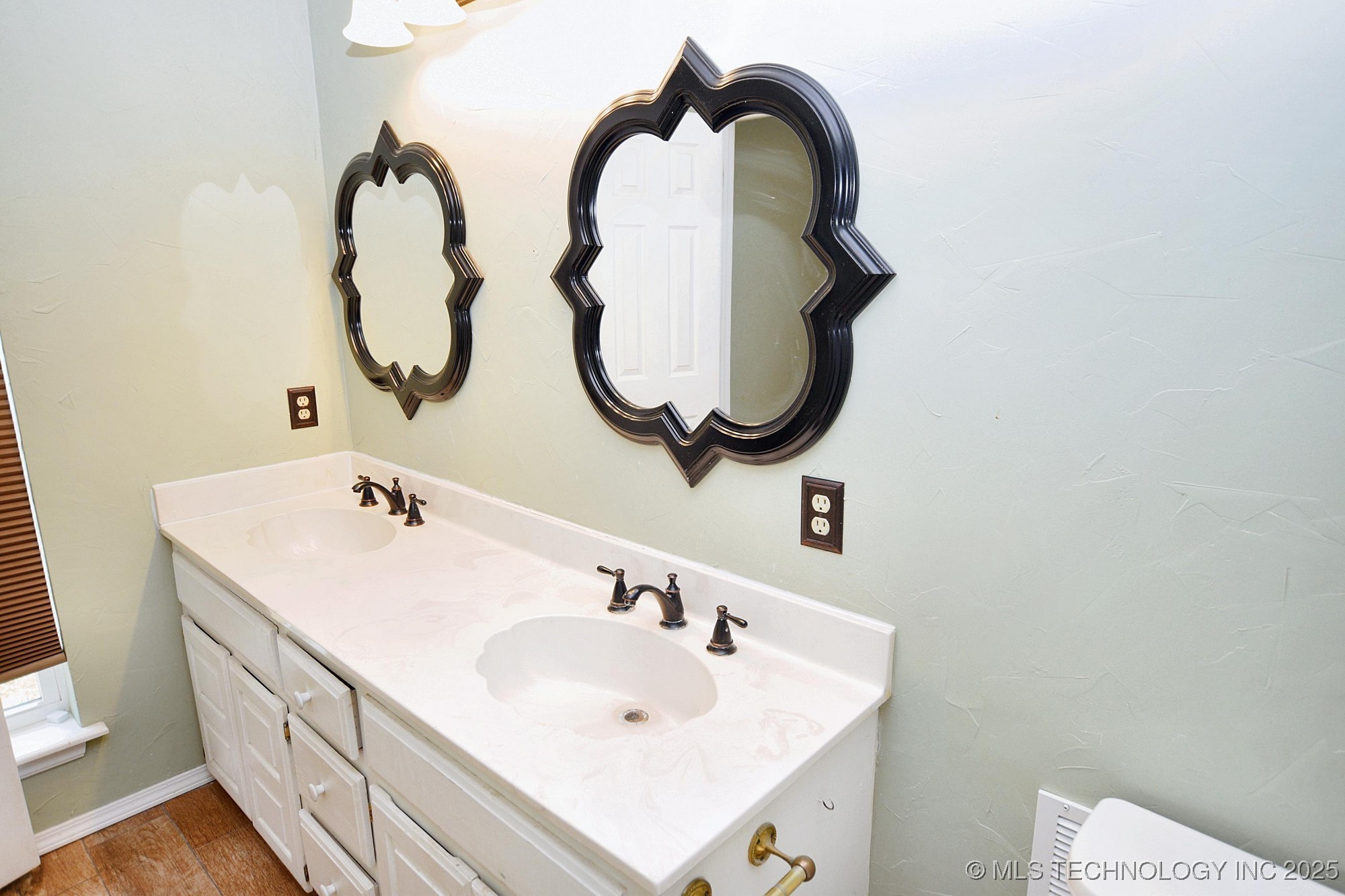 1430 Williams Street Property Photo 14