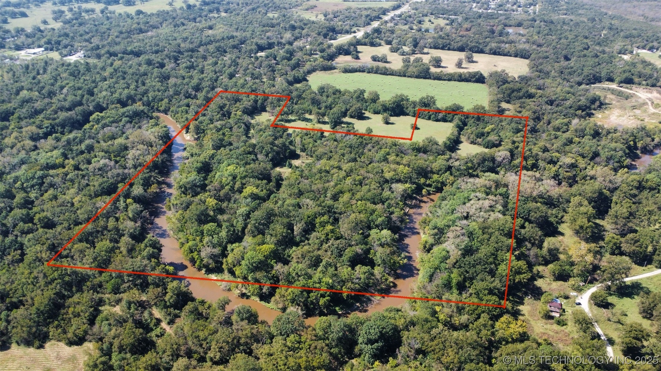 9839 N Peoria Avenue Property Photo 1