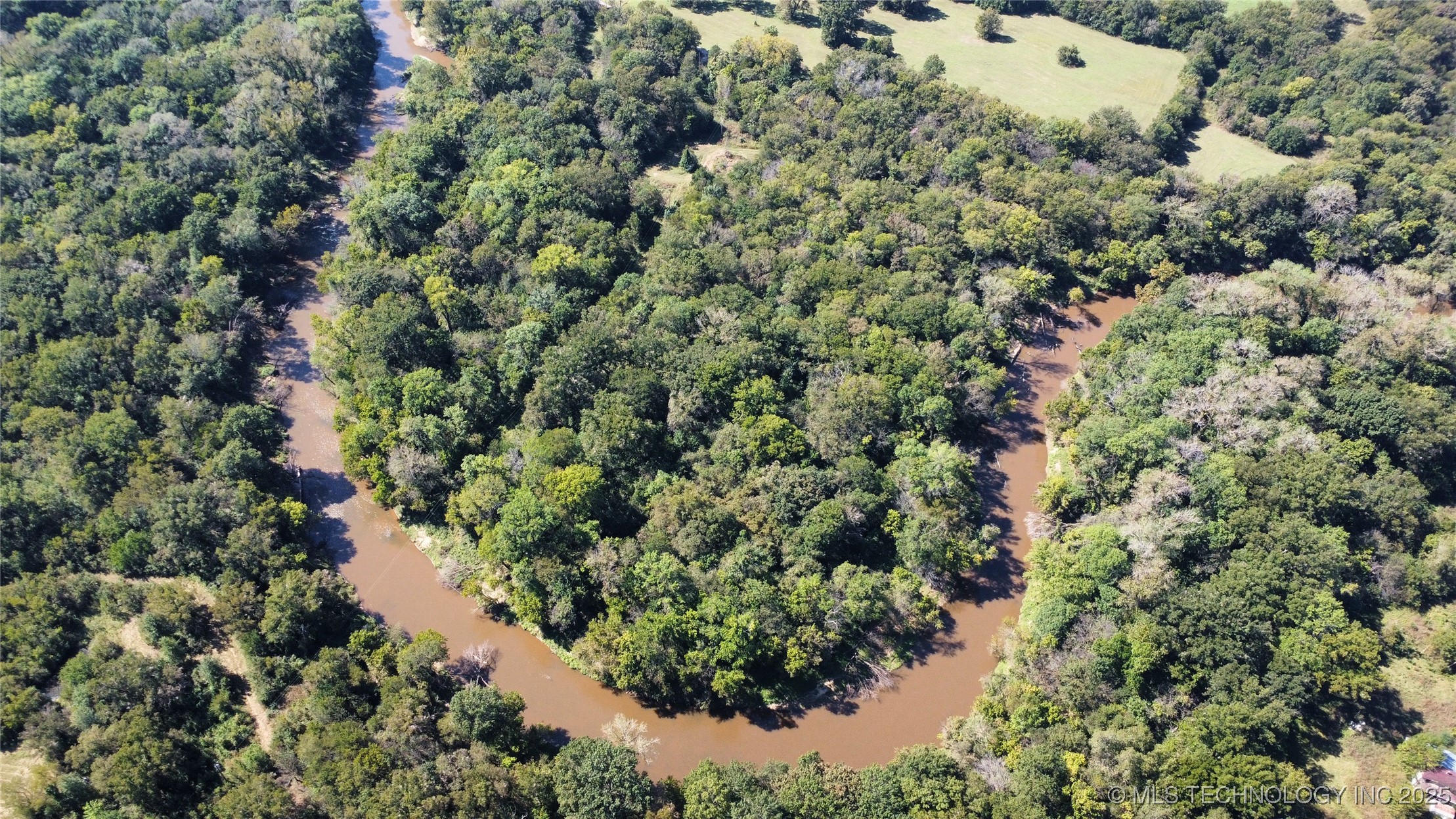 9839 N Peoria Avenue Property Photo 3