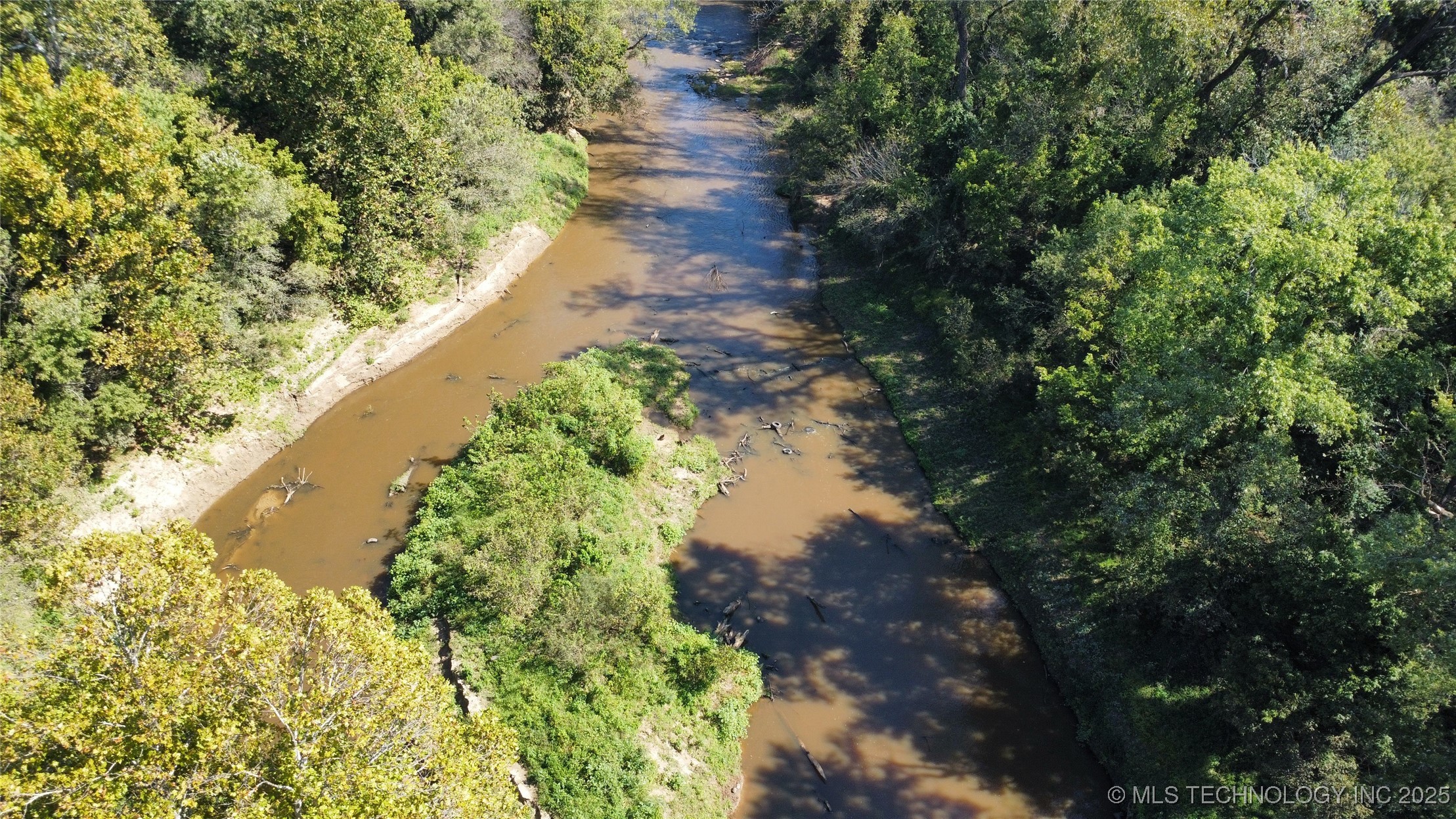 9839 N Peoria Avenue Property Photo 6