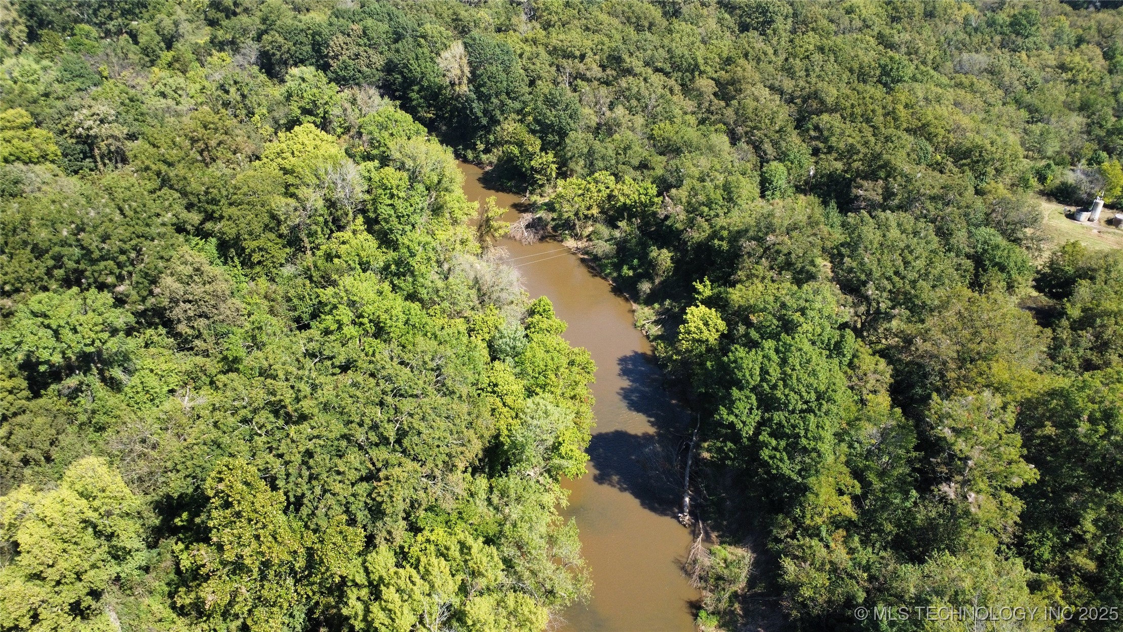 9839 N Peoria Avenue Property Photo 8