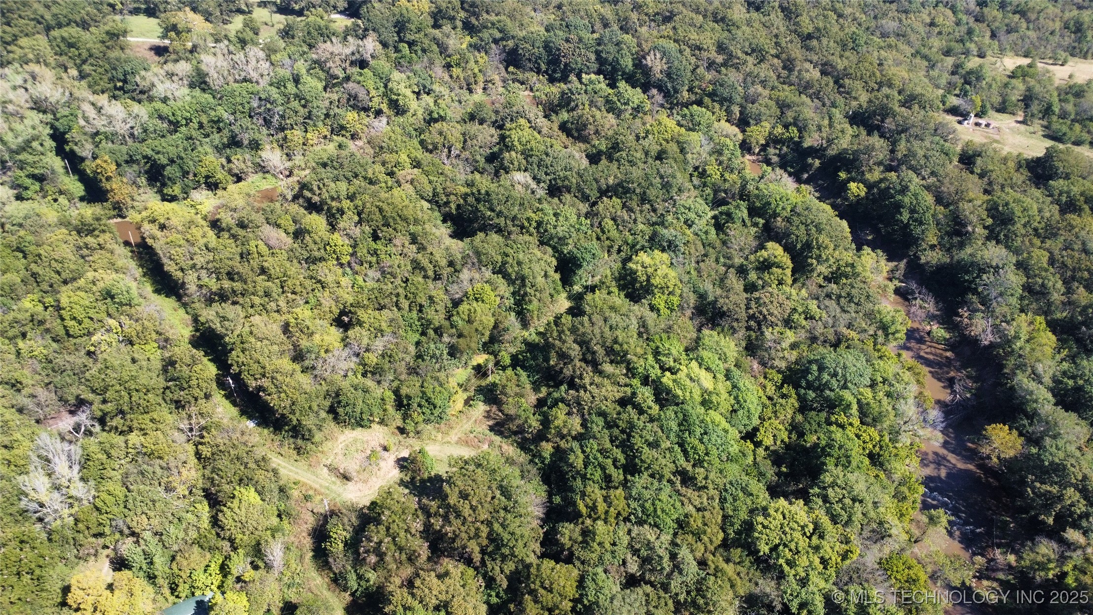 9839 N Peoria Avenue Property Photo 10