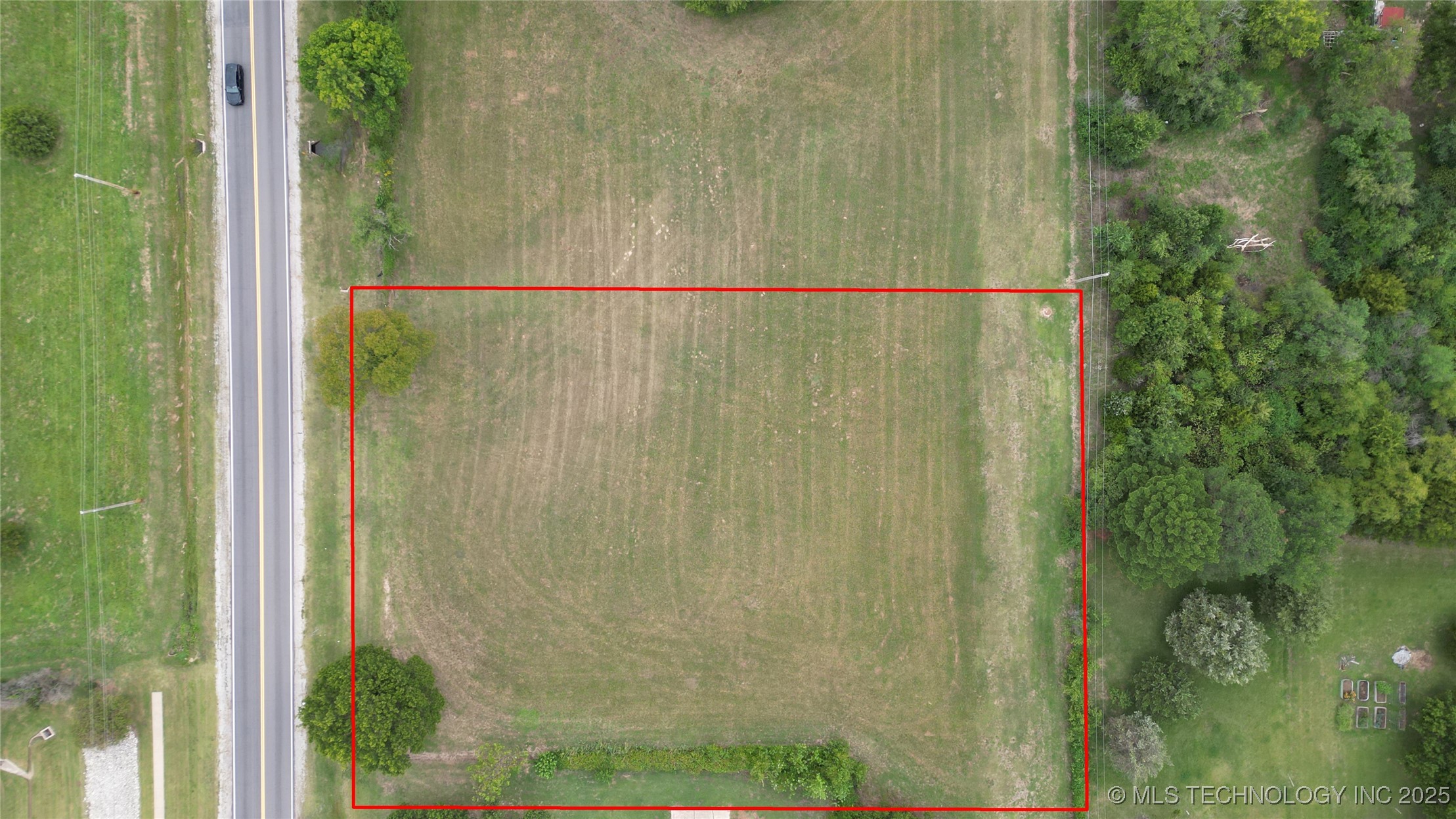 9040 S Union Avenue Property Photo 3