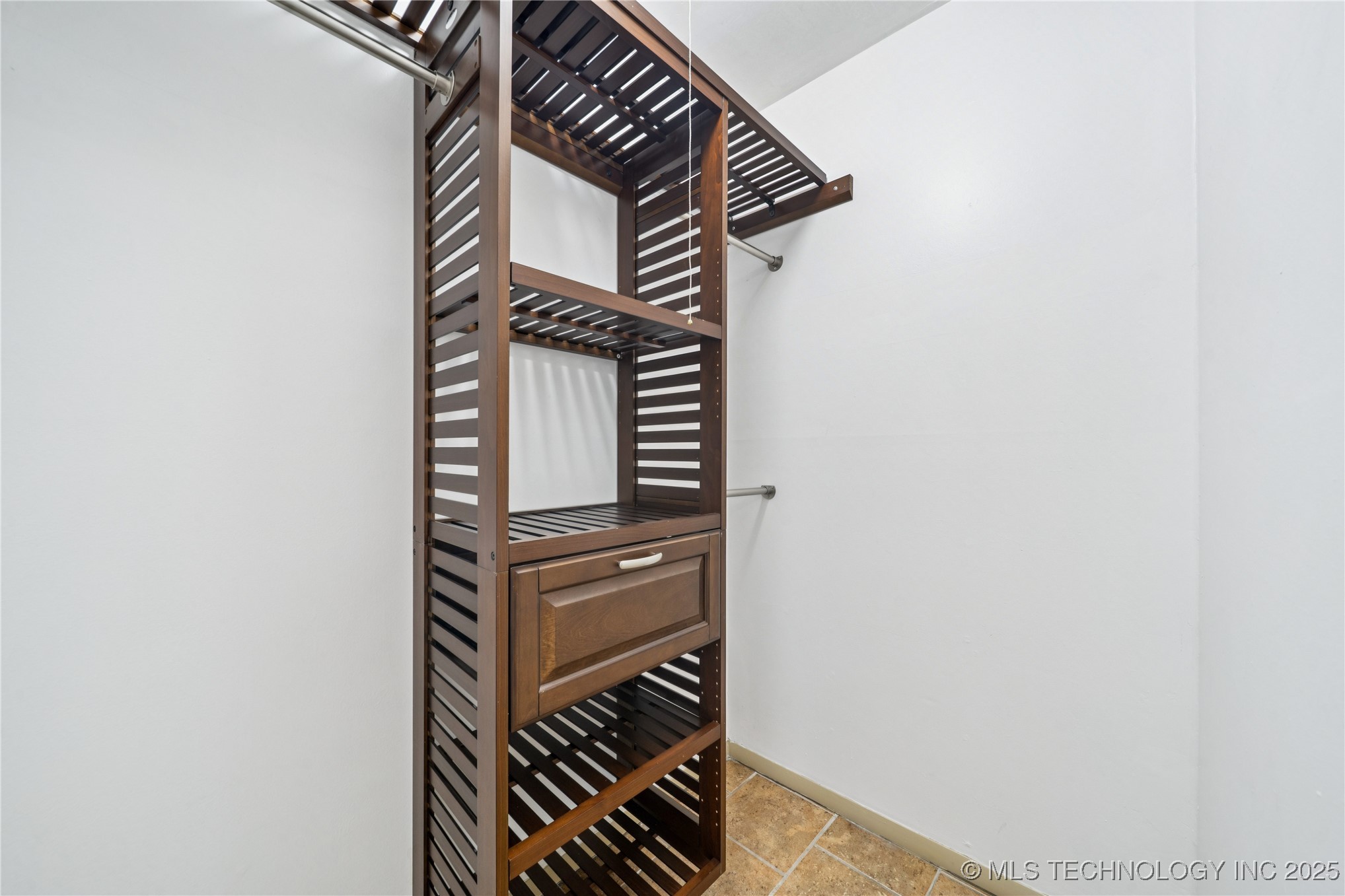 4804 S Victor Avenue 4804a Property Photo 15