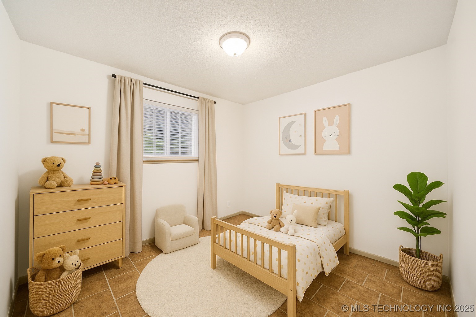 4804 S Victor Avenue 4804a Property Photo 17