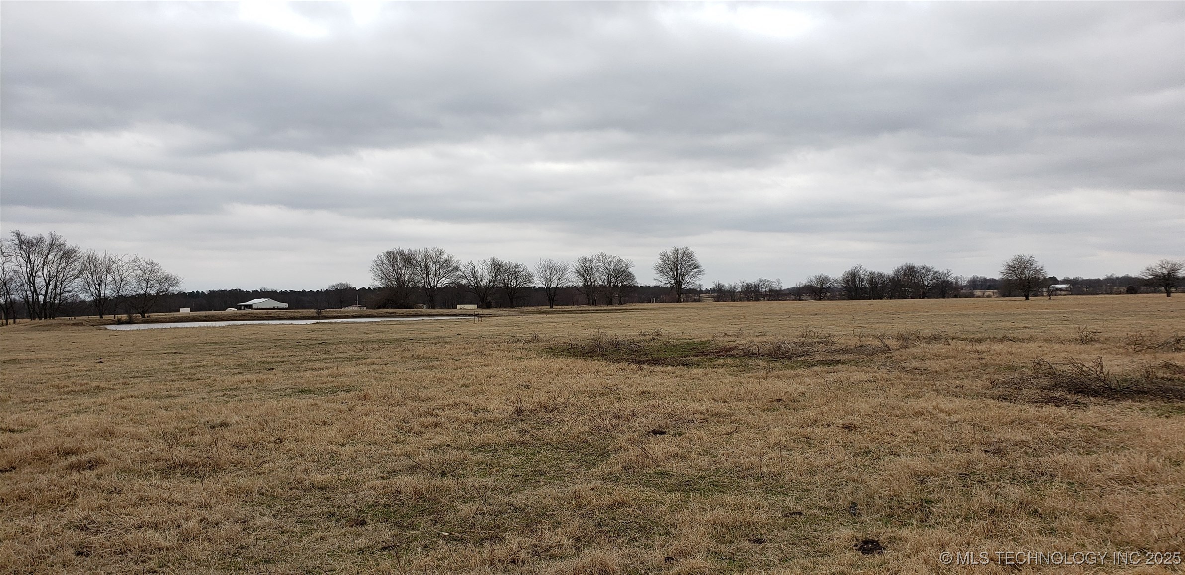 33128 E 61st Street S Property Photo 2