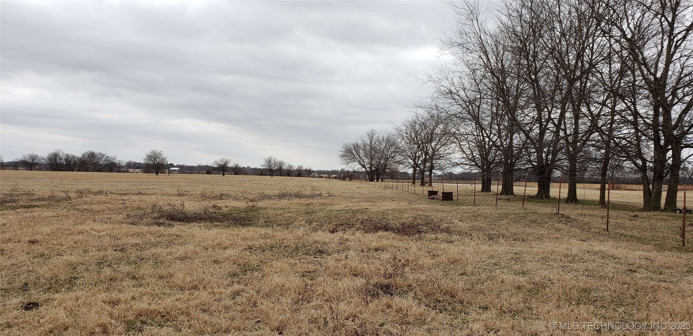 33128 E 61st Street S Property Photo 3