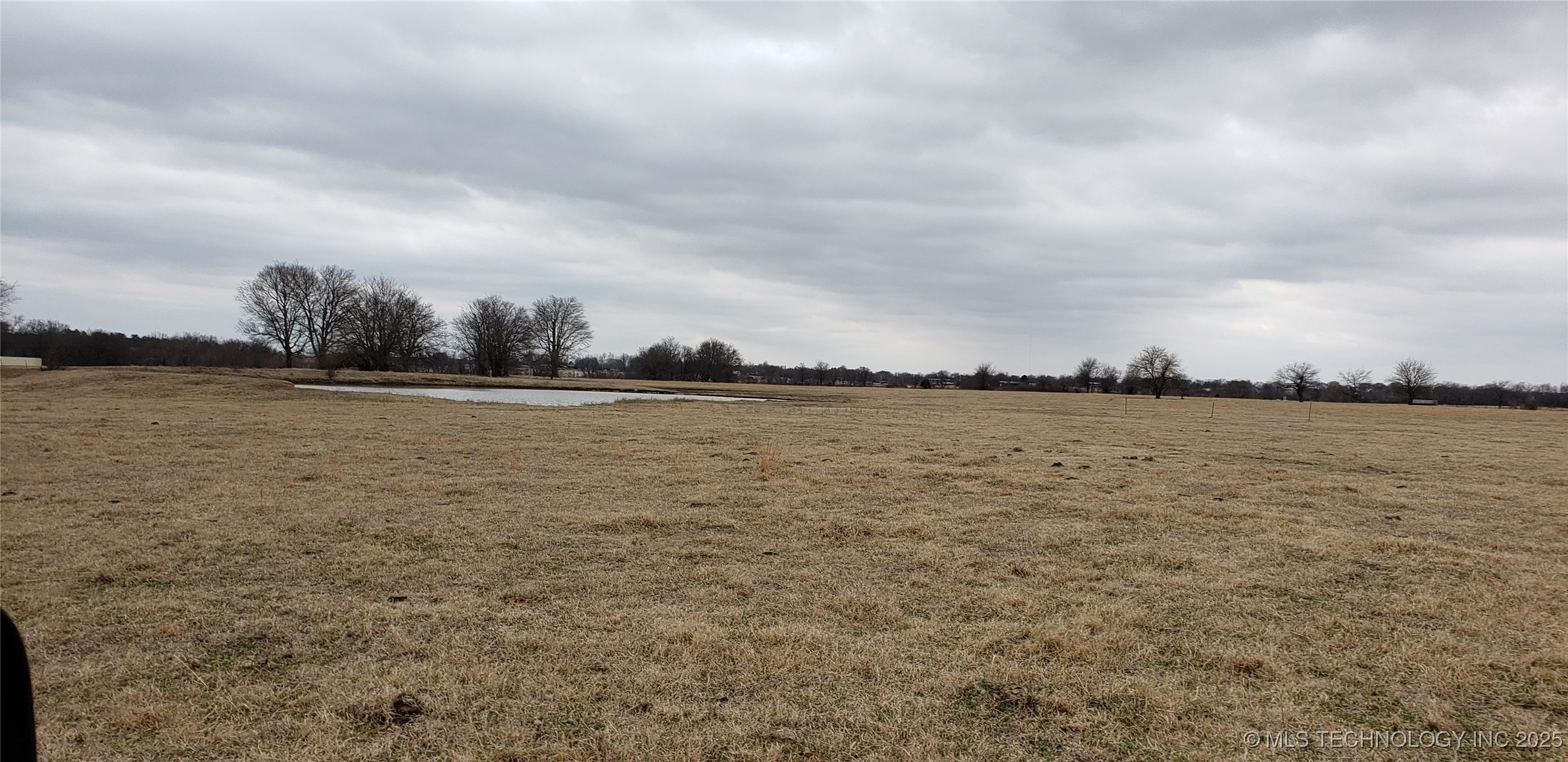 33128 E 61st Street S Property Photo 5