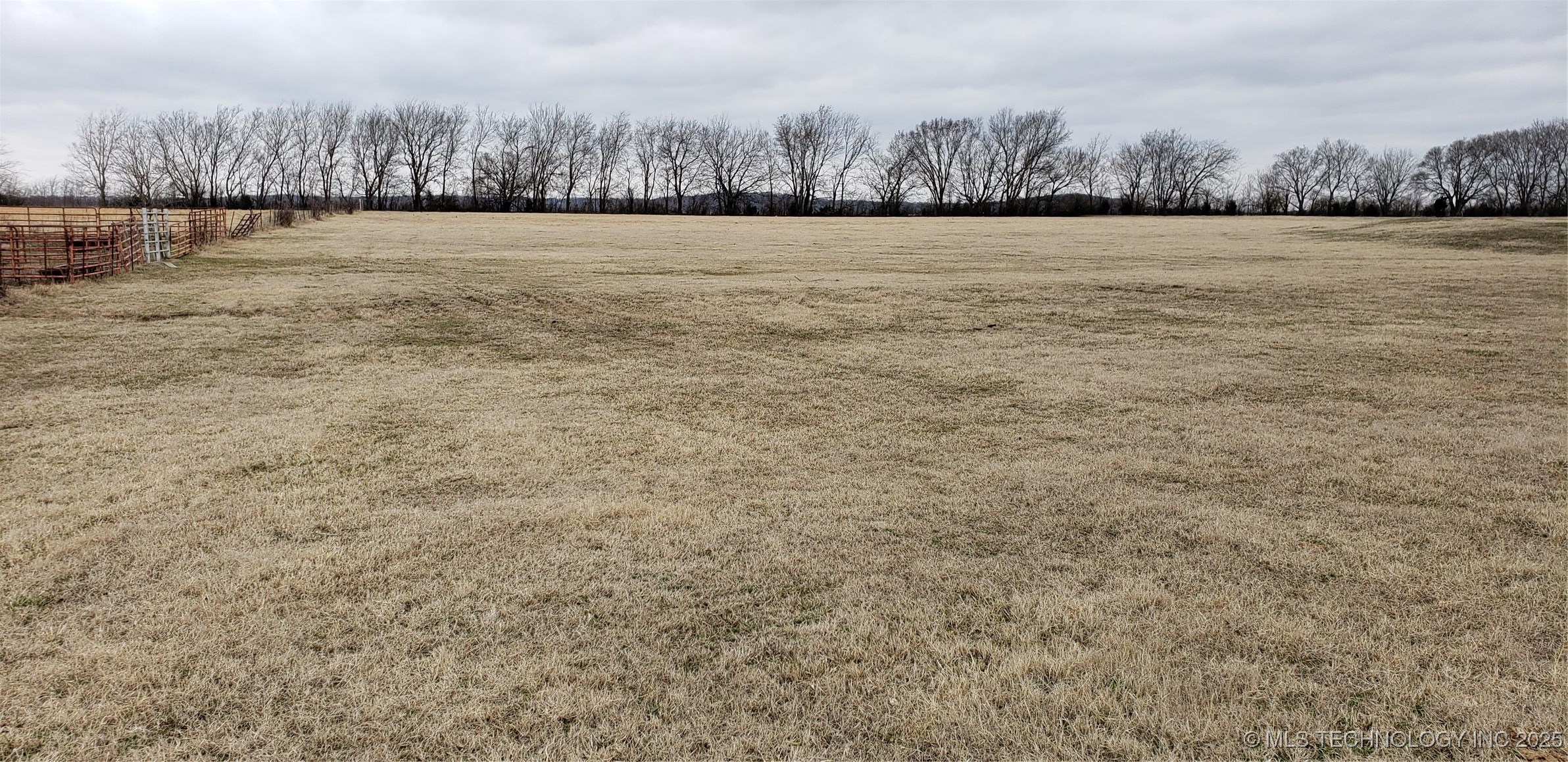 33128 E 61st Street S Property Photo 7
