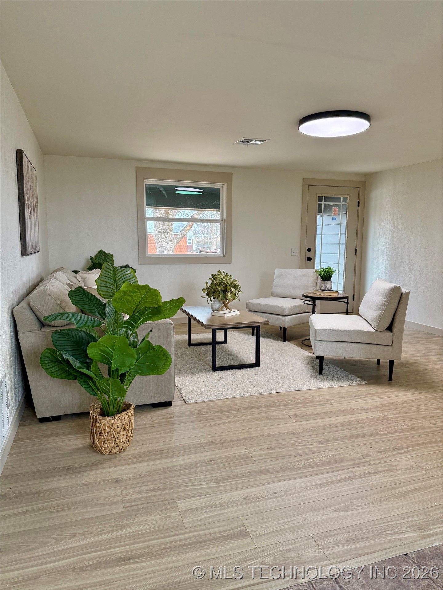 109 Evergreen Property Photo 4