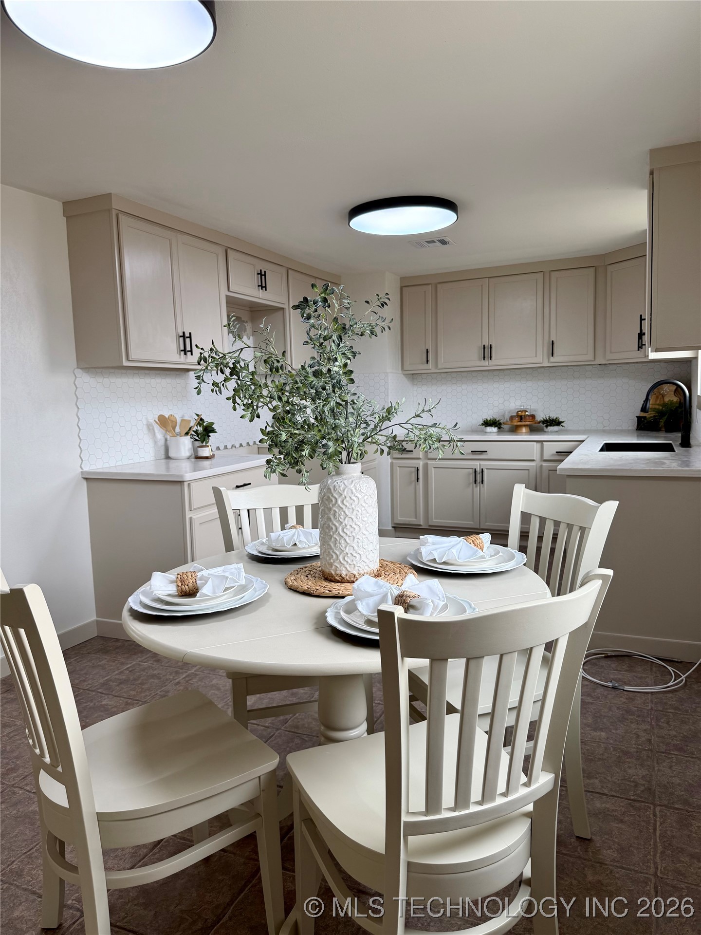 109 Evergreen Property Photo 10