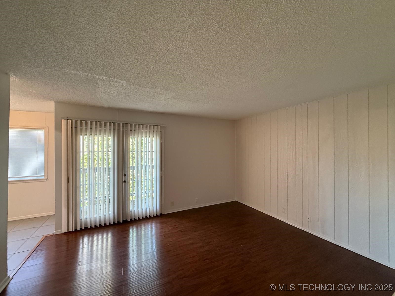 1441 E 62nd Street N Property Photo 3