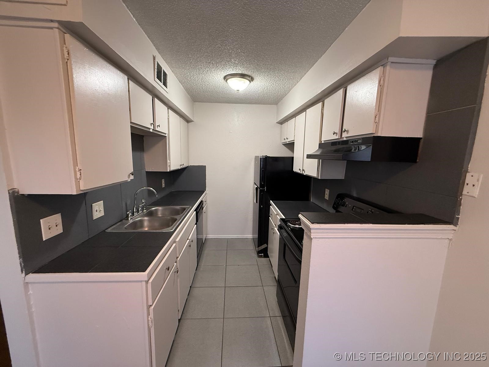 1441 E 62nd Street N Property Photo 4