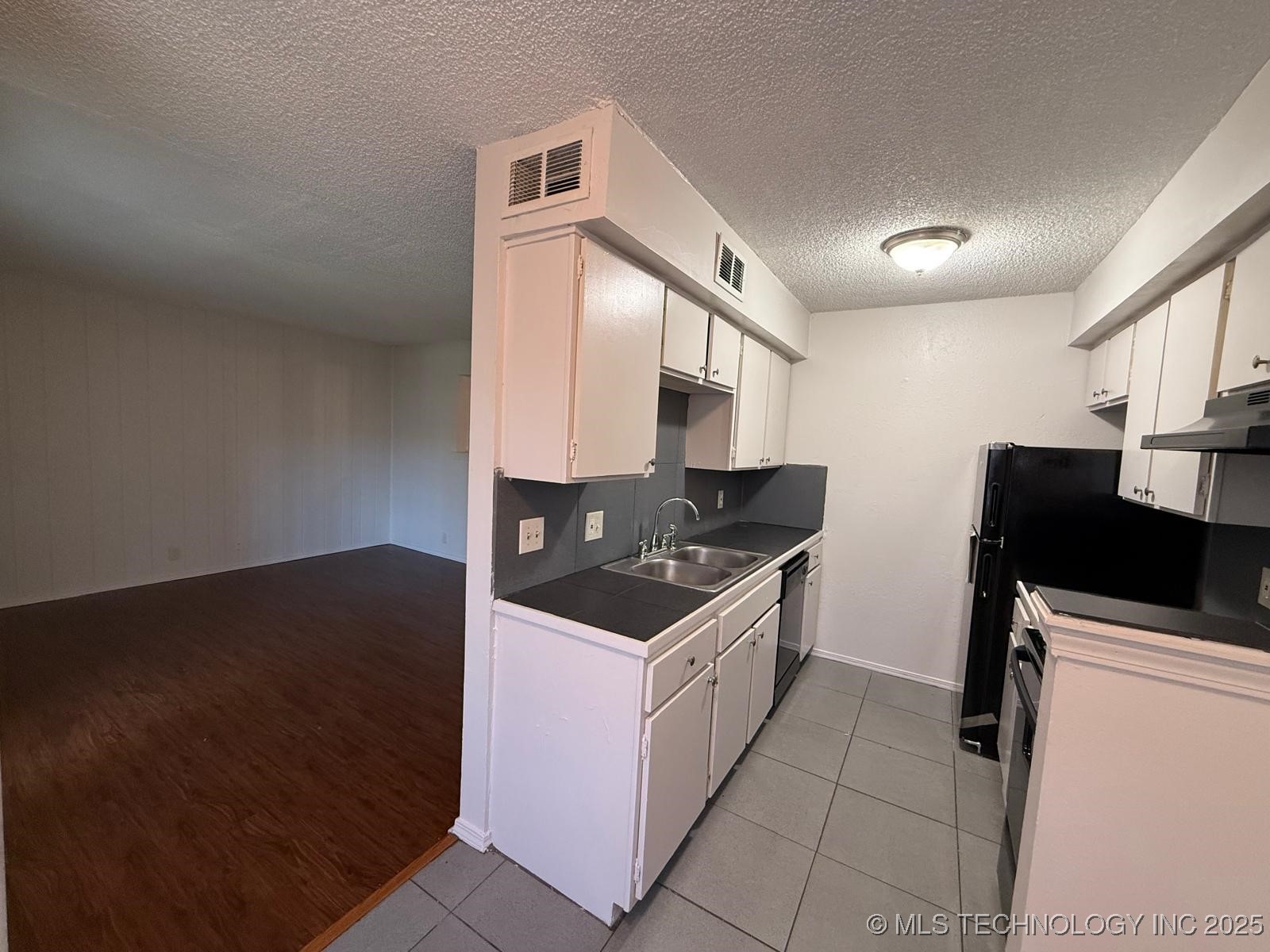 1441 E 62nd Street N Property Photo 6