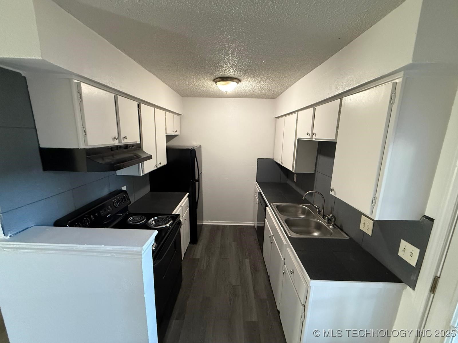 1429 E 62nd Street G Property Photo 6