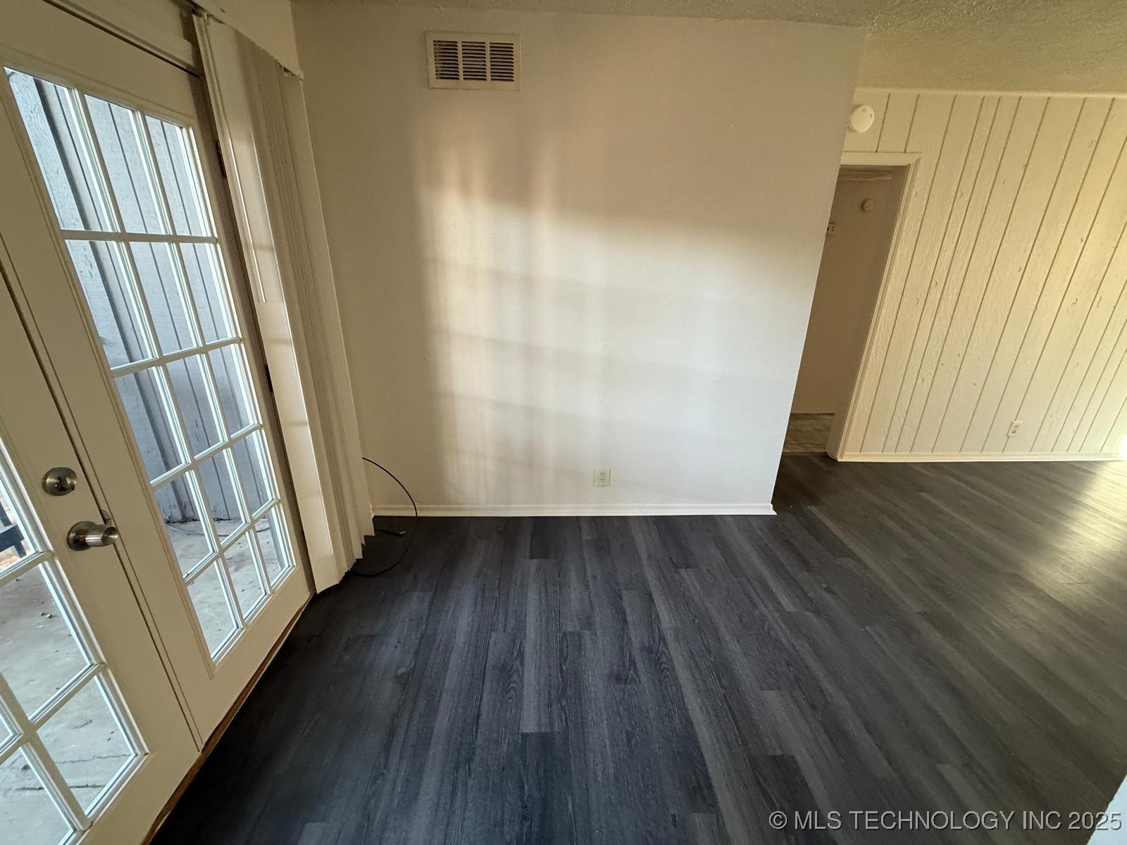 1429 E 62nd Street G Property Photo 7